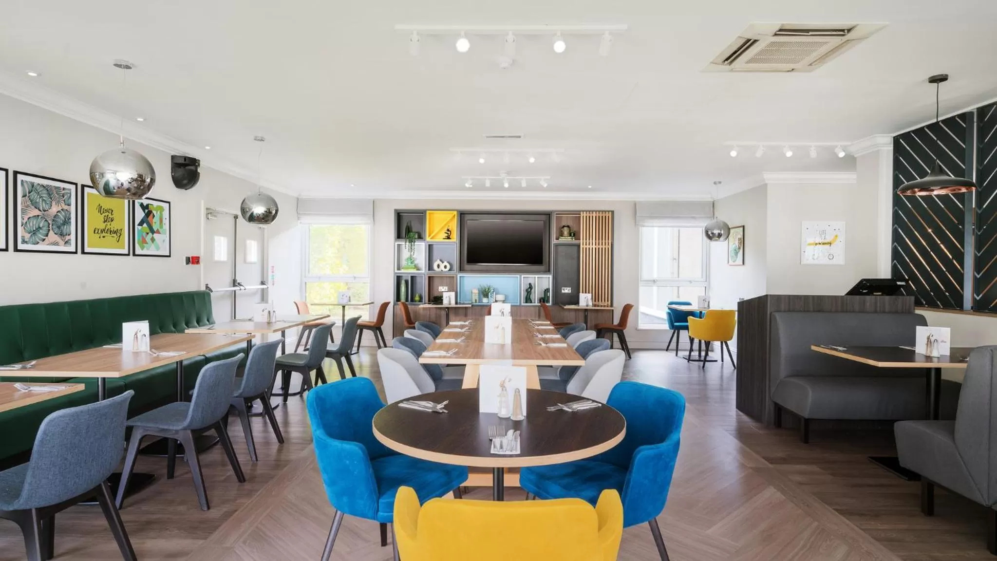 Restaurant/places to eat in Holiday Inn Derby/Nottingham by IHG