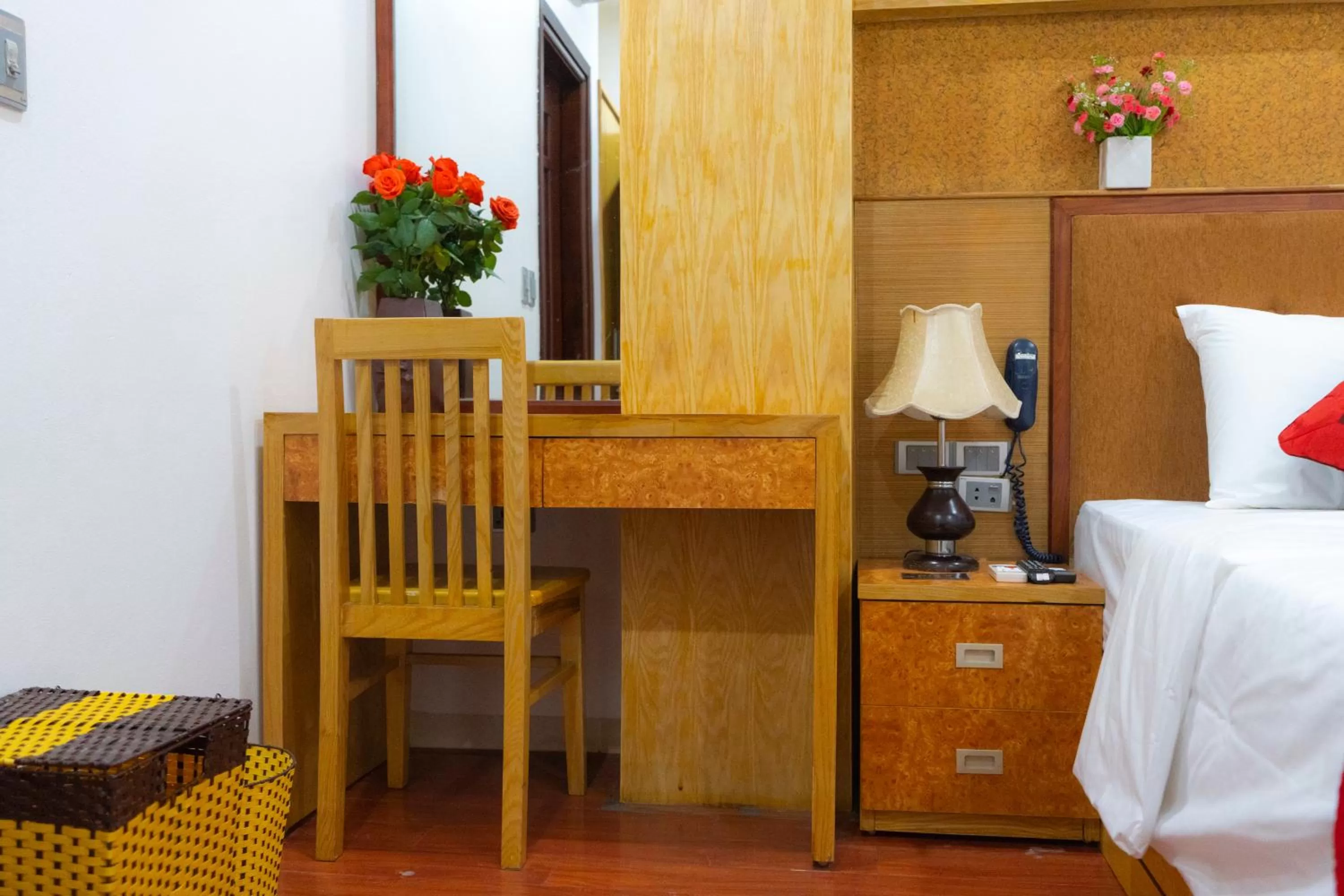 hair dresser in Moon Hotel Cau Giay