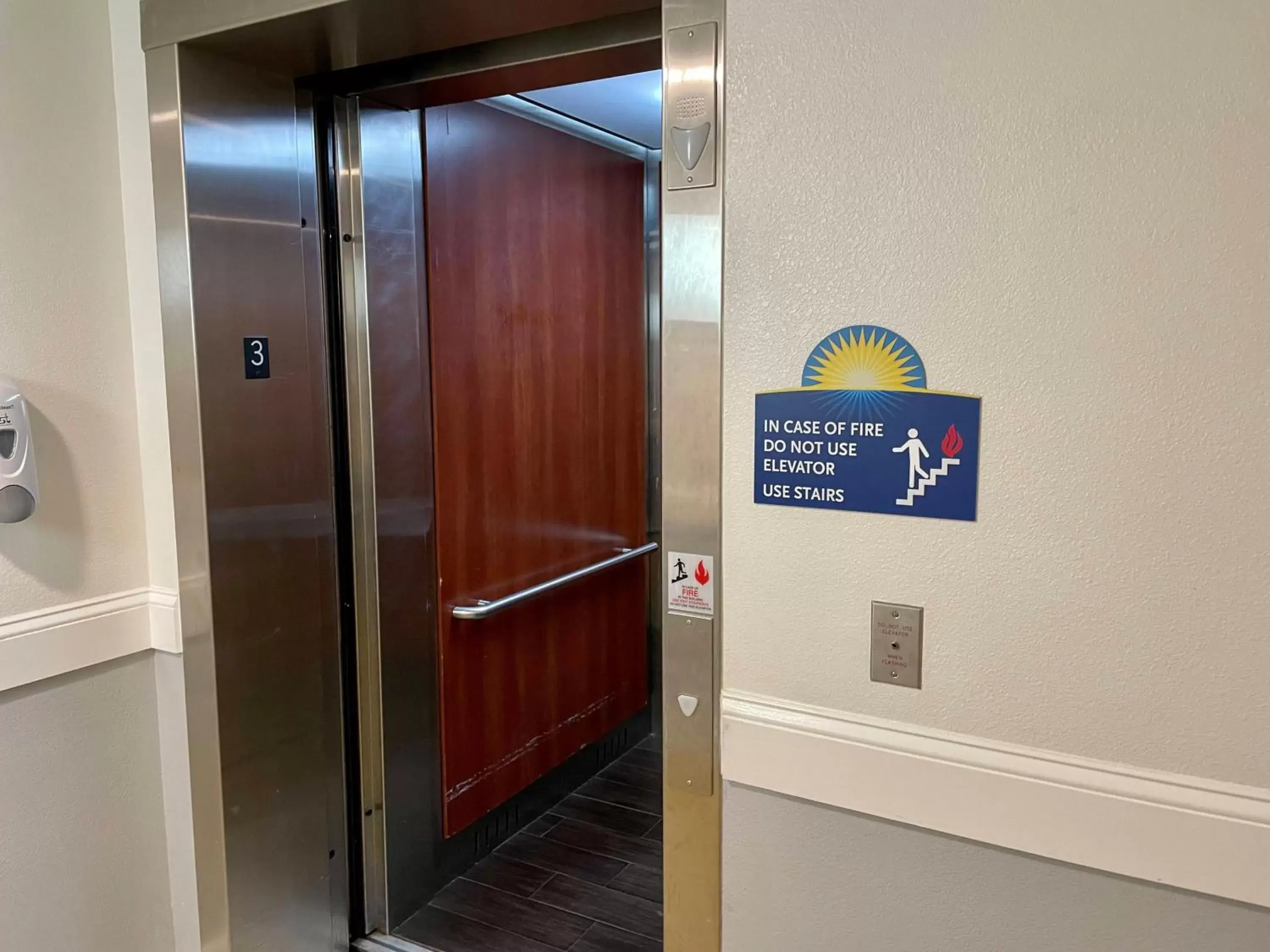 elevator in Days Inn & Suites by Wyndham Lakeland