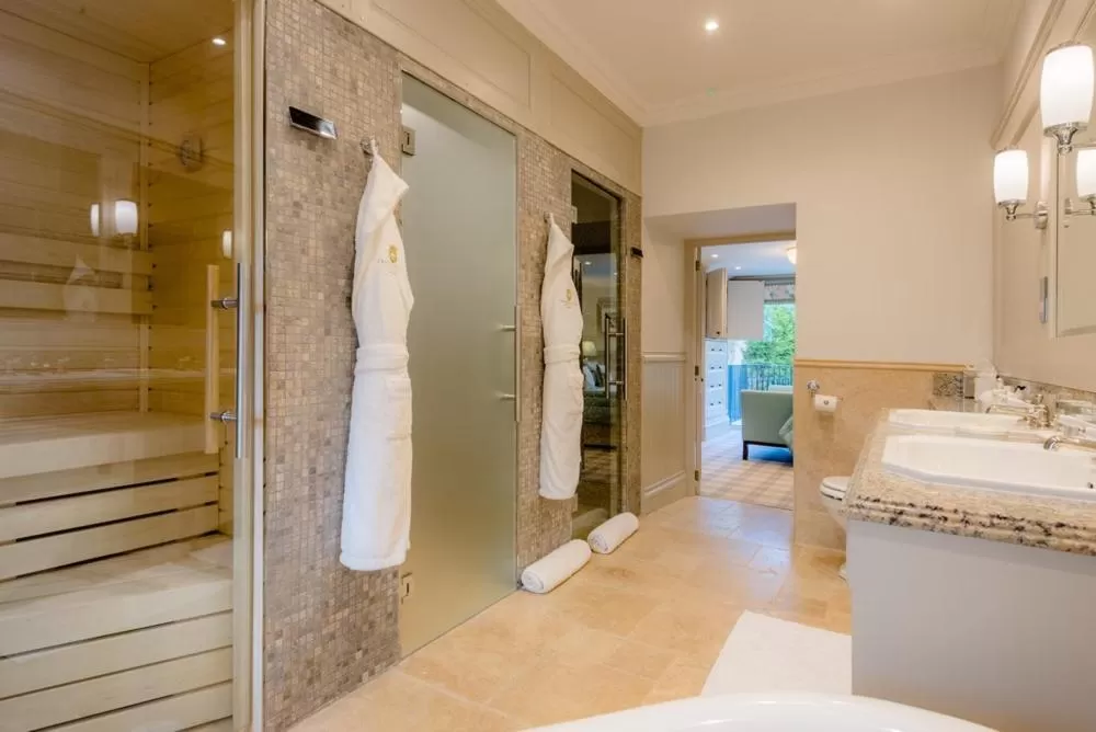 Steam room in Crossbasket Castle, Hotel & Restaurant