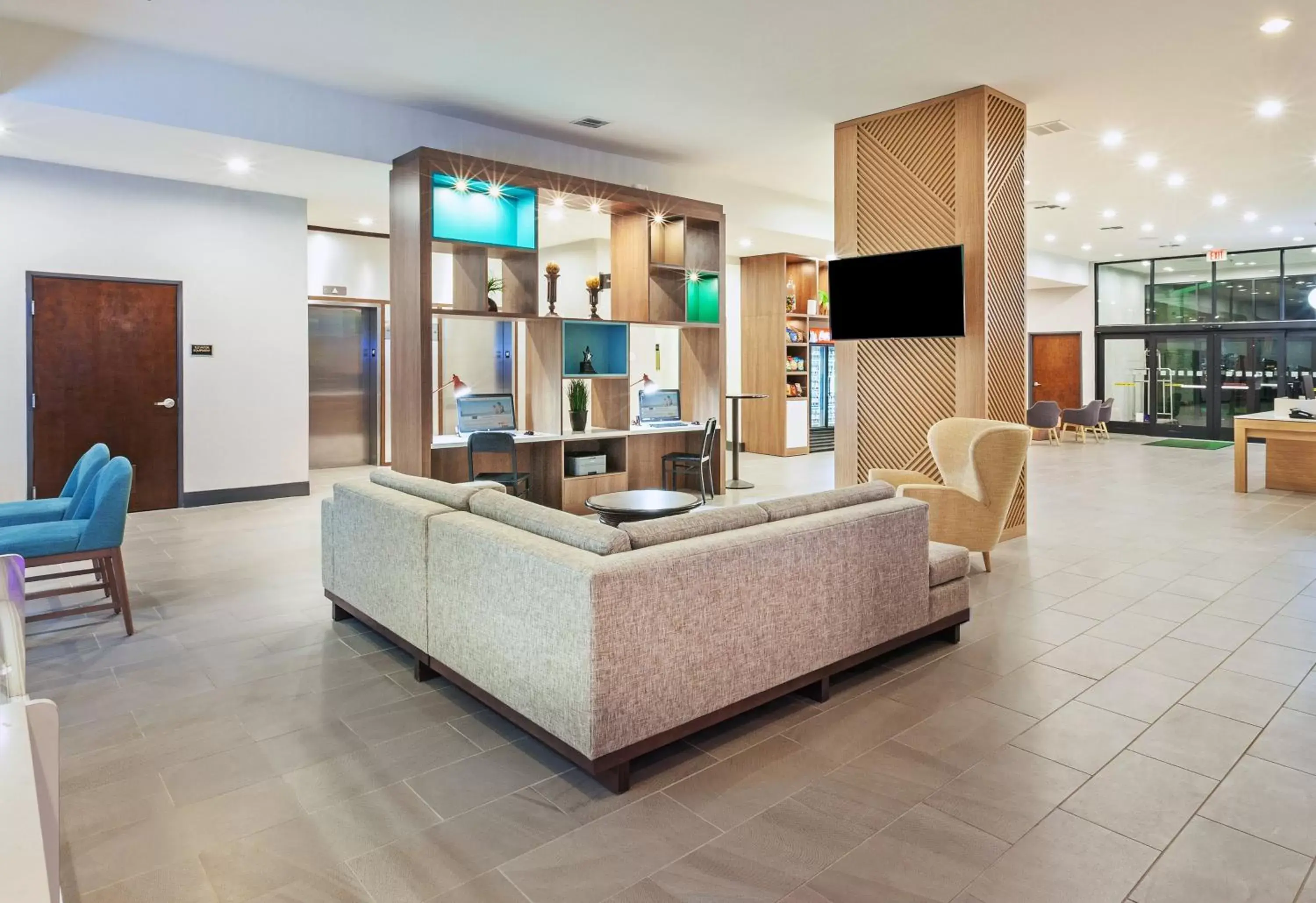 Property building, Seating Area in Holiday Inn & Suites McKinney - N Allen, an IHG Hotel