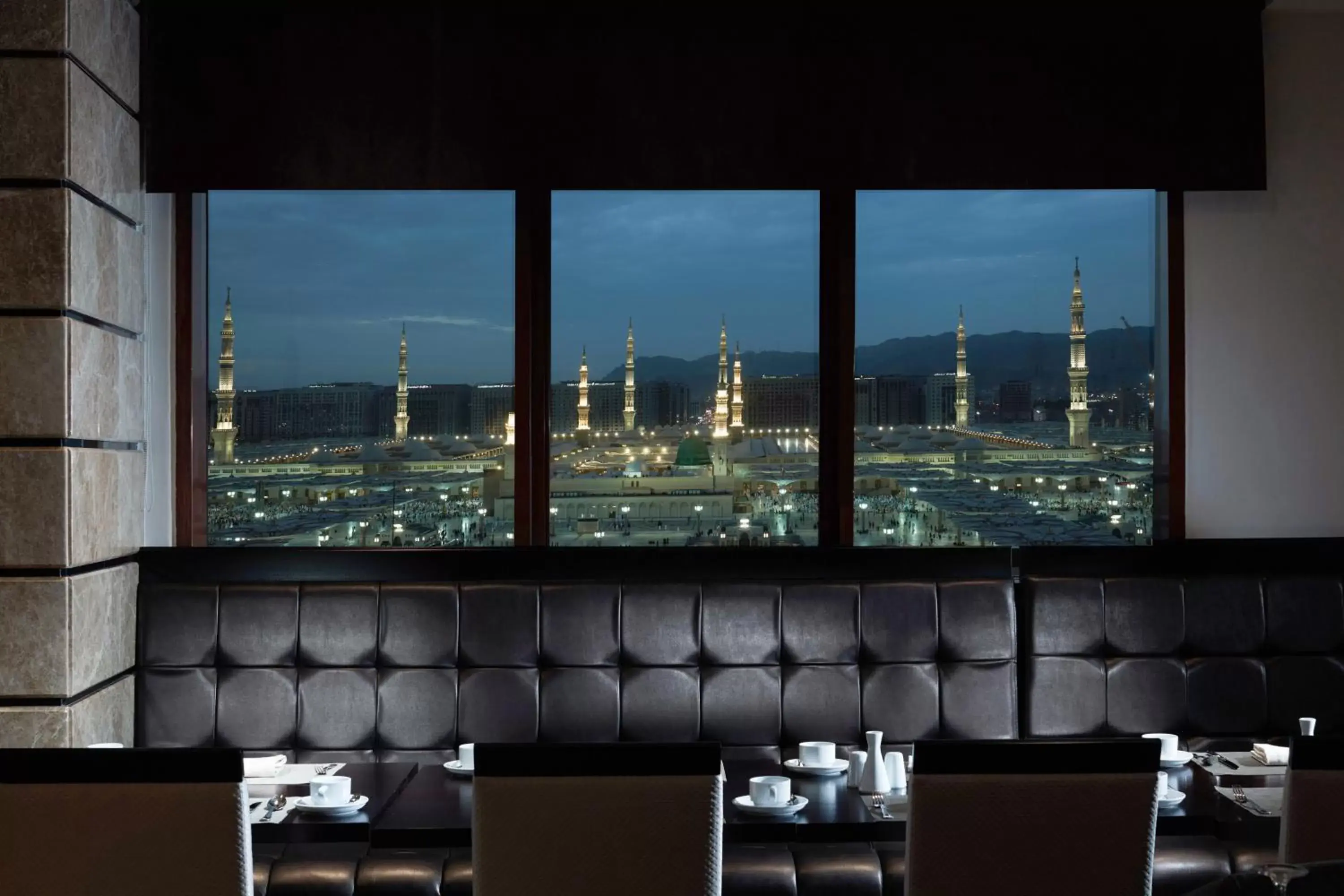 Restaurant/places to eat in Pullman Zamzam Madina