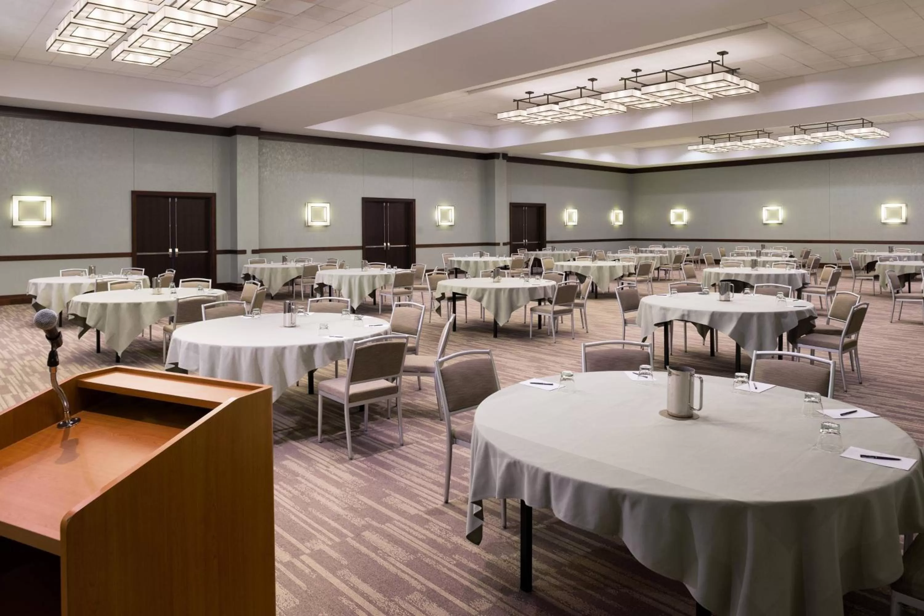 Meeting/conference room in The Westin Edina Galleria