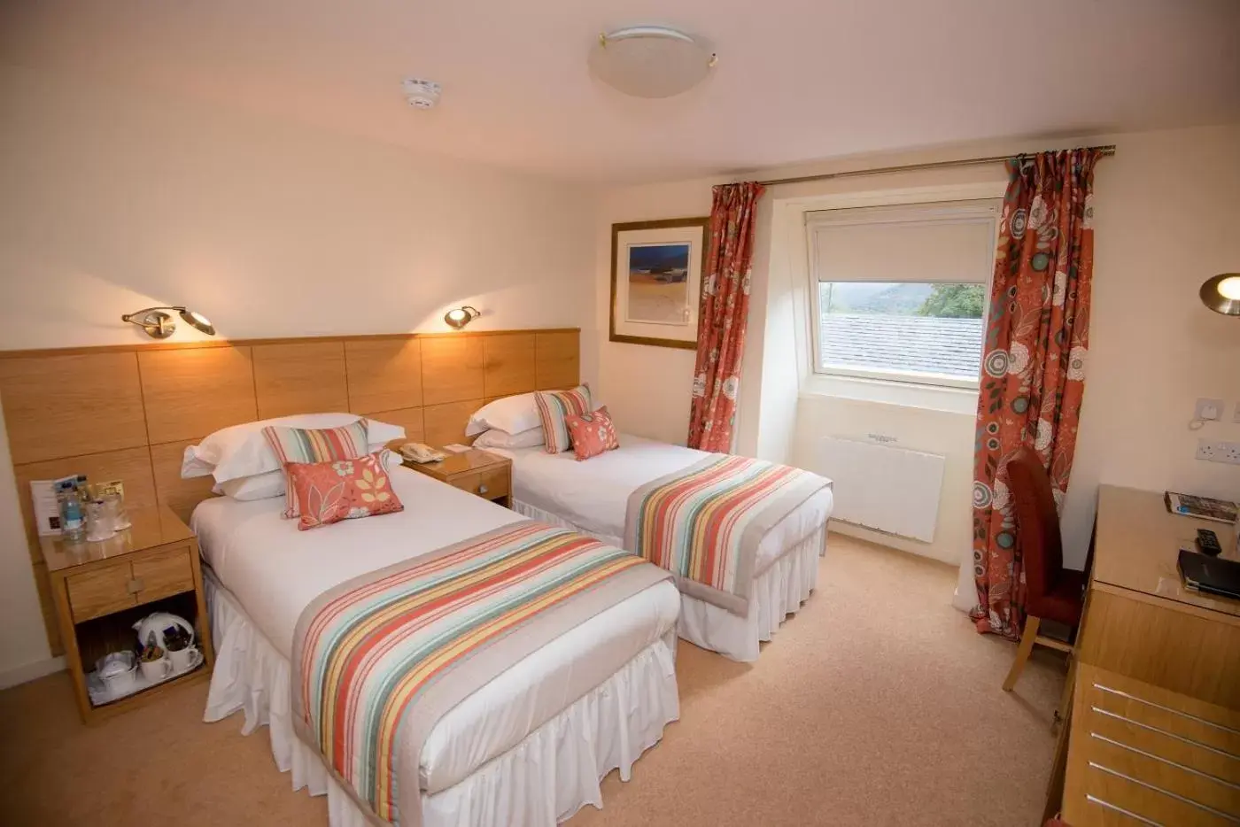 Bedroom, Bed in Moorings Hotel