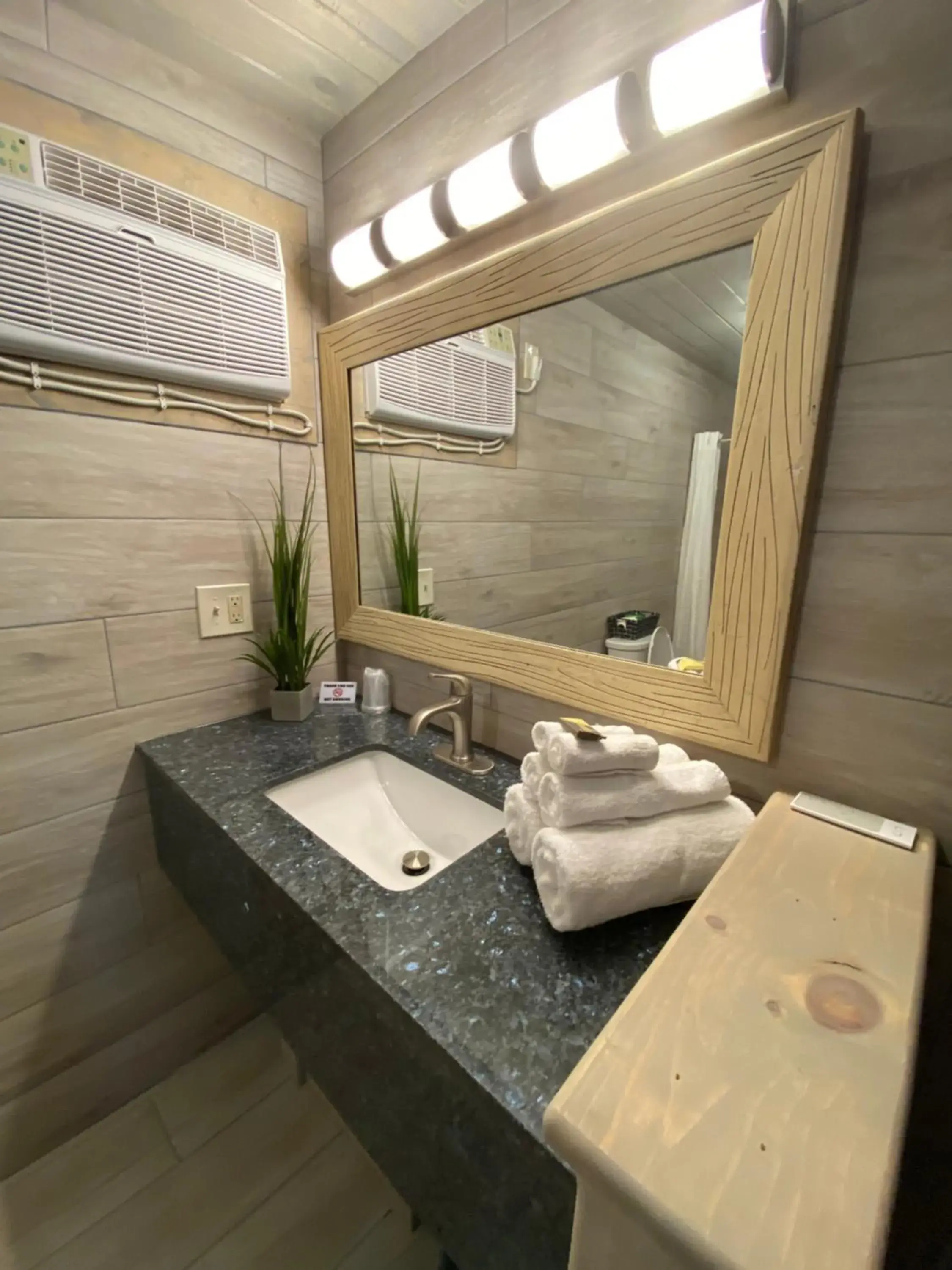 American Inn American Inn