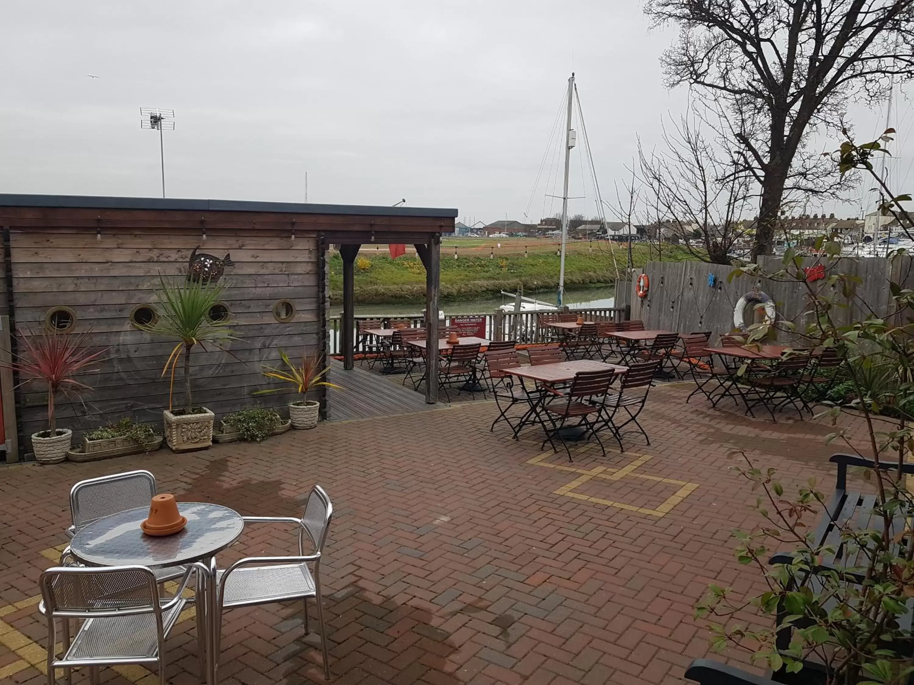 Garden, Restaurant/Places to Eat in Queen Phillippa