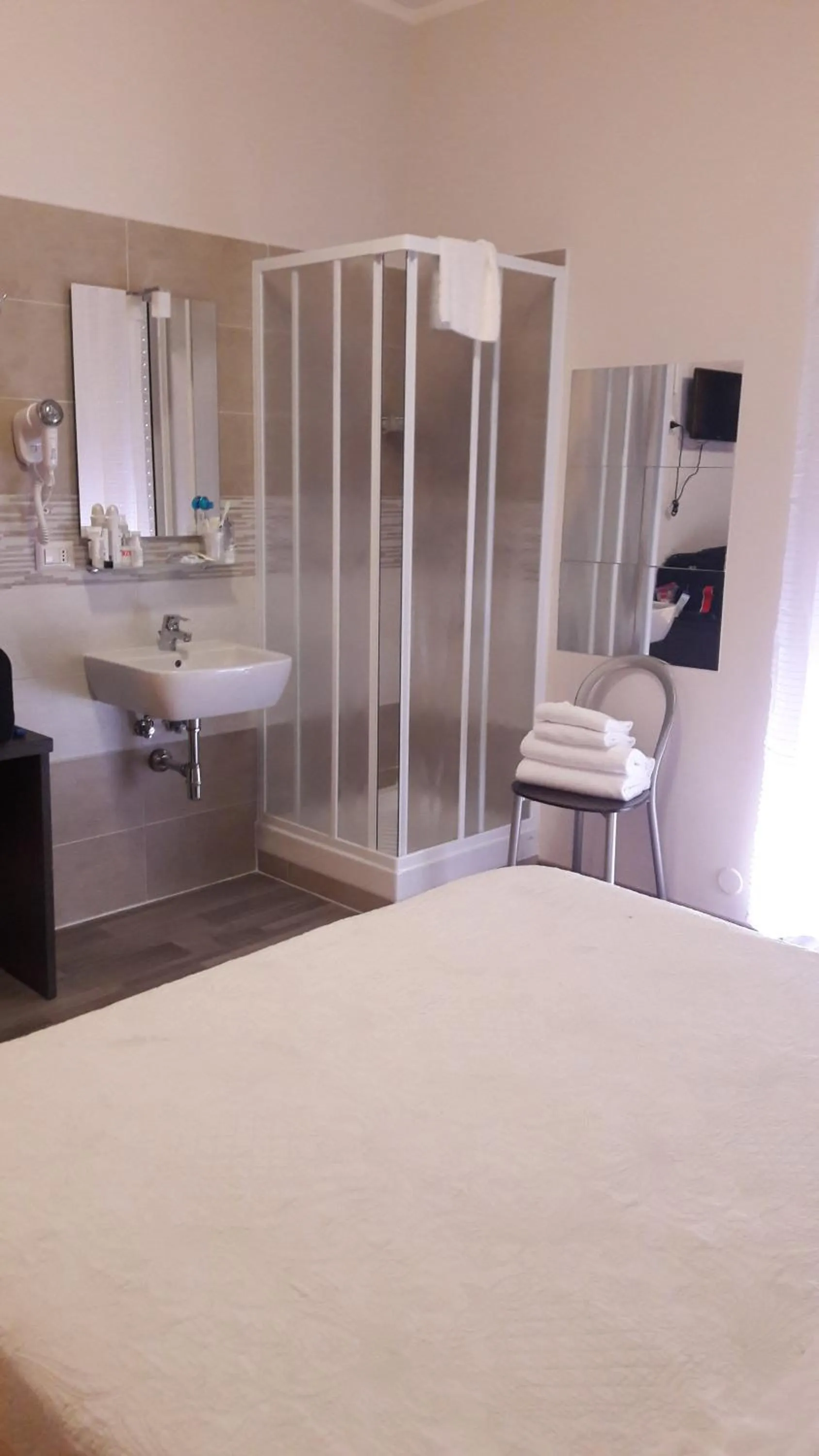 Bathroom in Hotel Salus