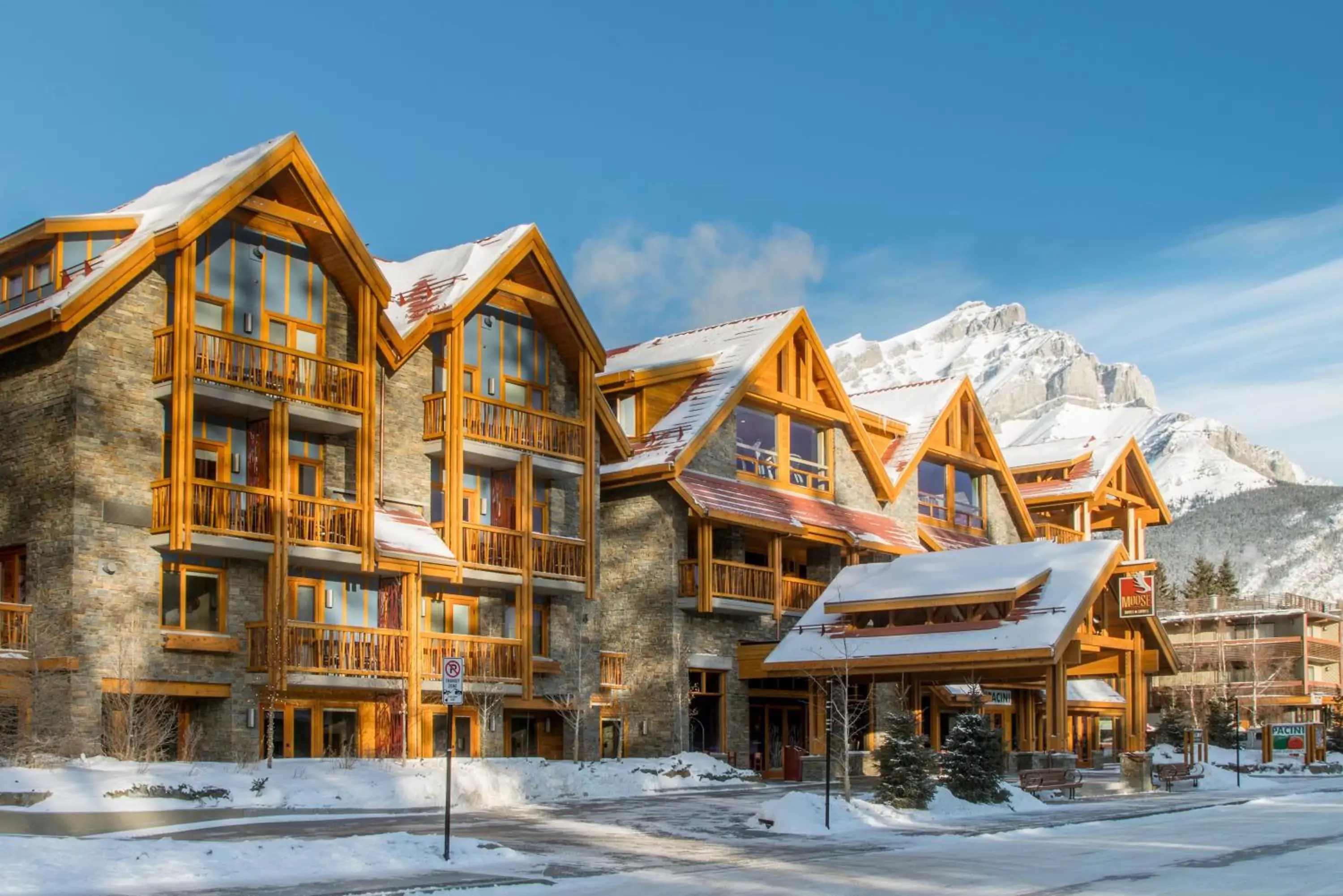Facade/entrance, Winter in Moose Hotel and Suites