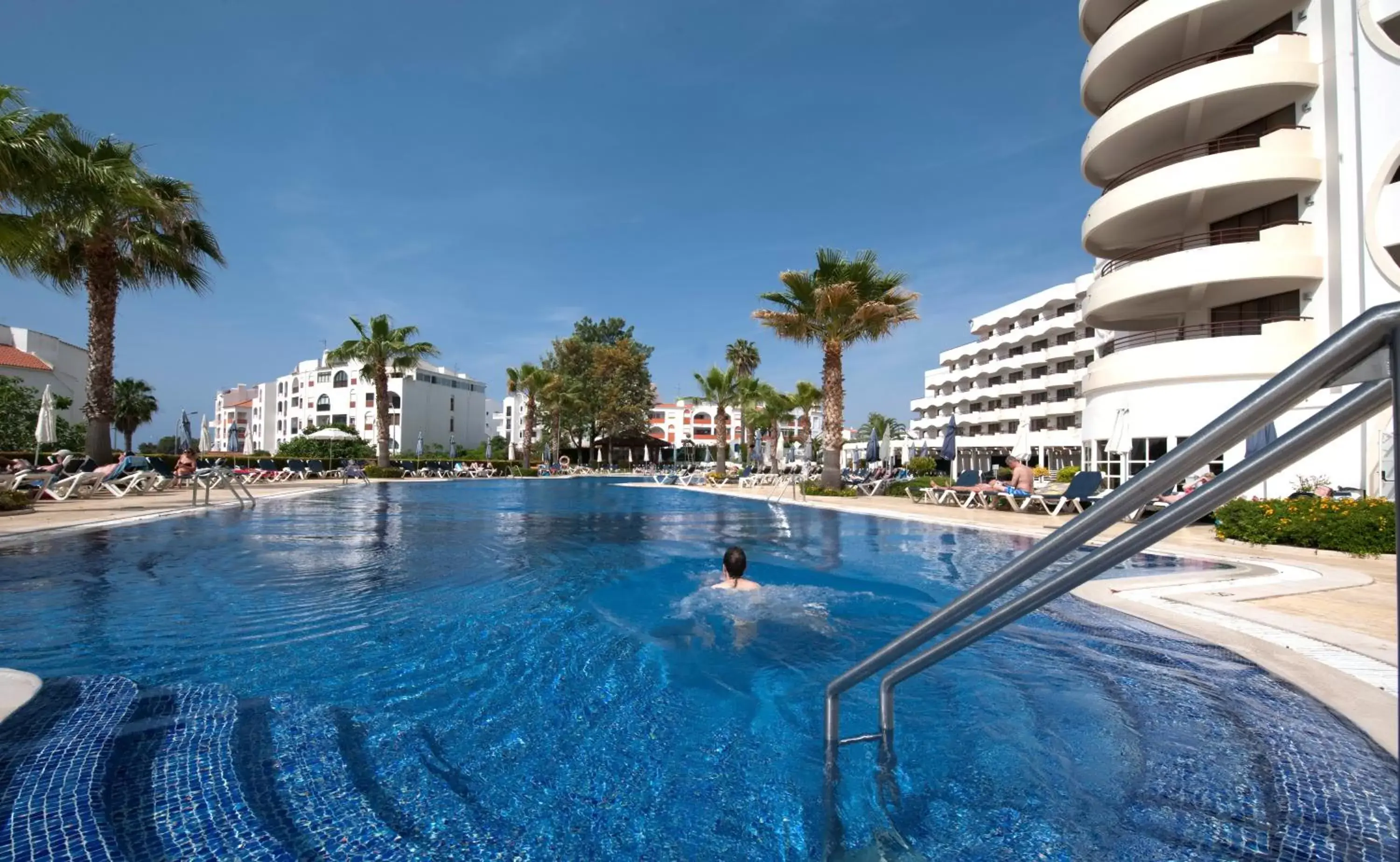 Swimming Pool in Vila Gale Cerro Alagoa