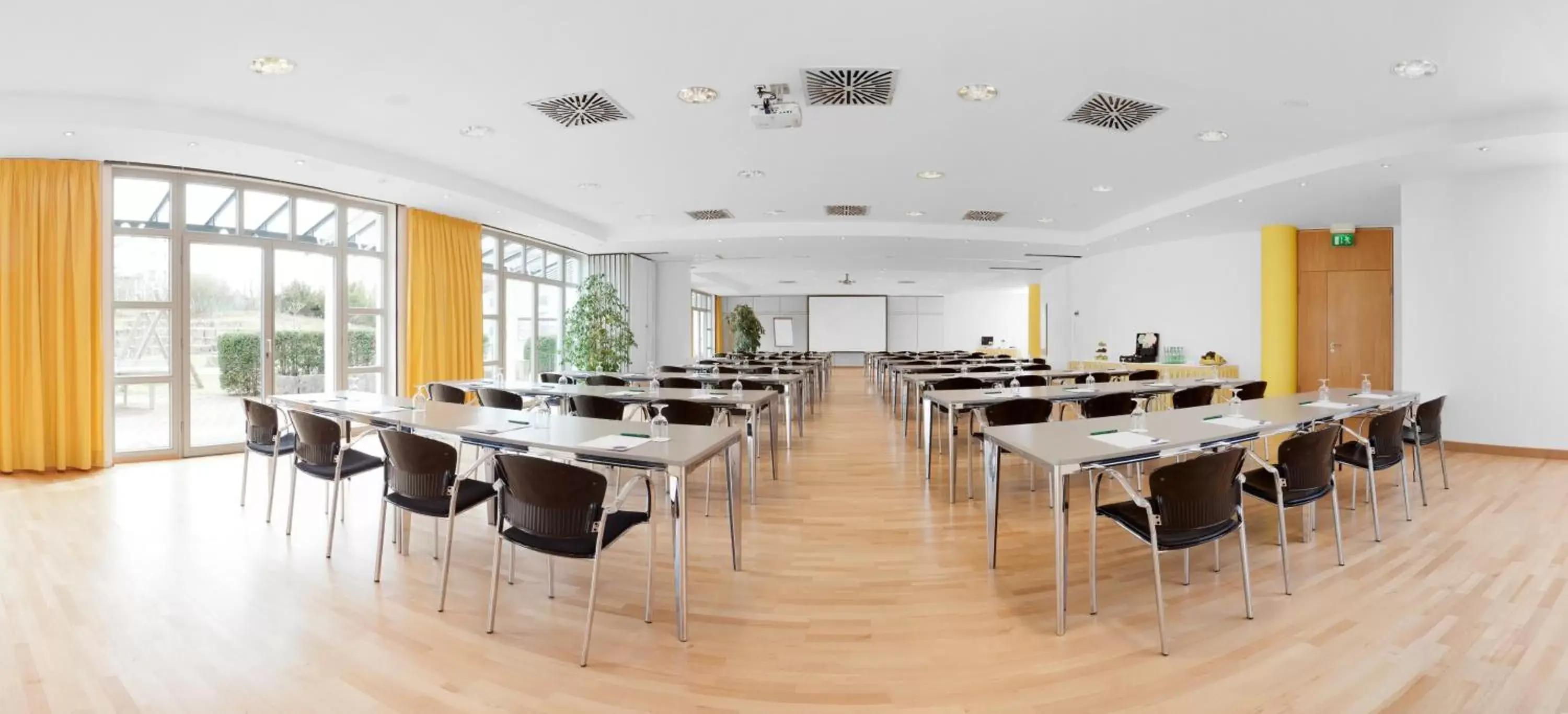 Meeting/conference room in Hotel HerzogsPark
