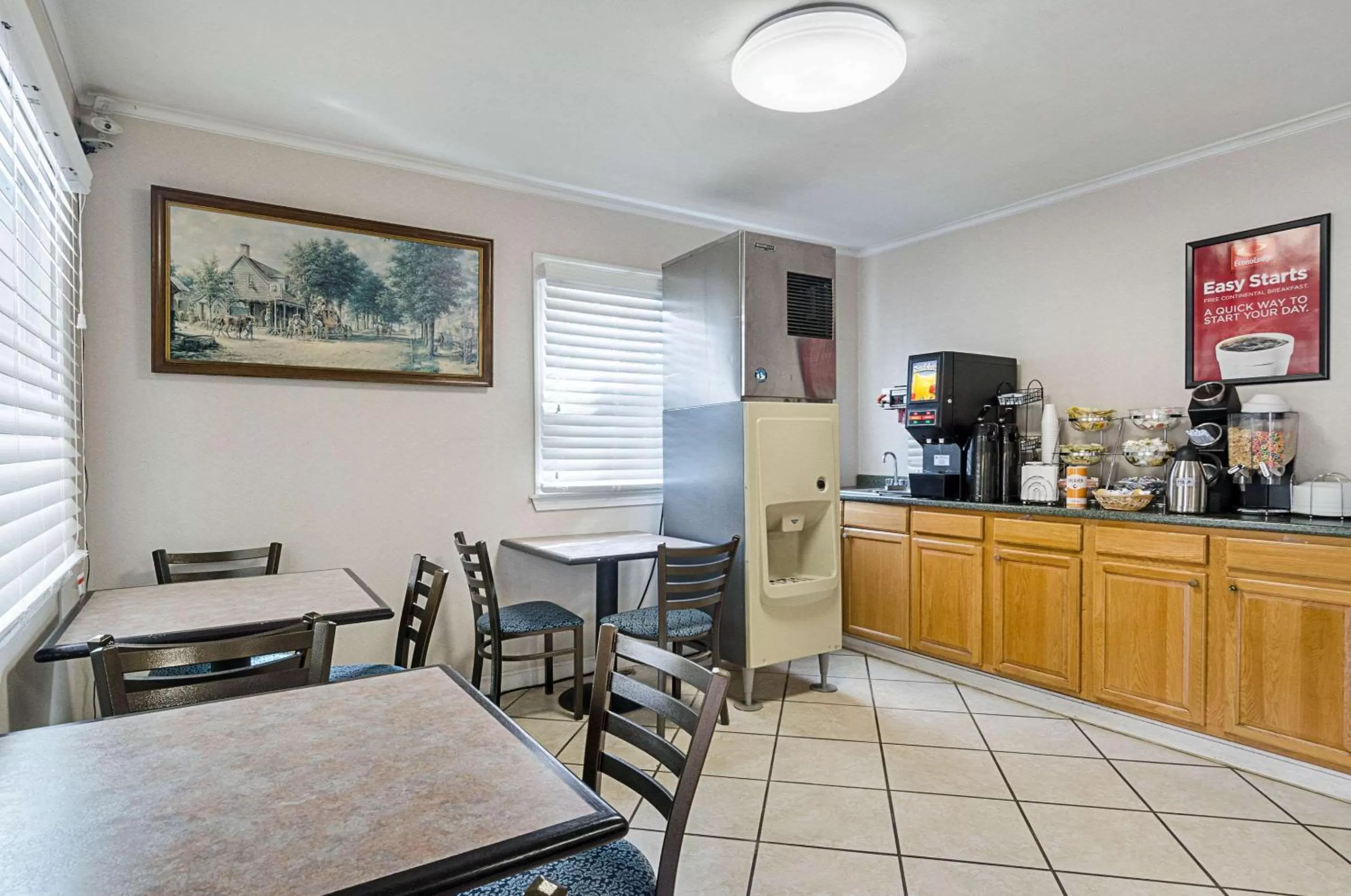 Restaurant/places to eat in Econo Lodge Sturbridge Route 20