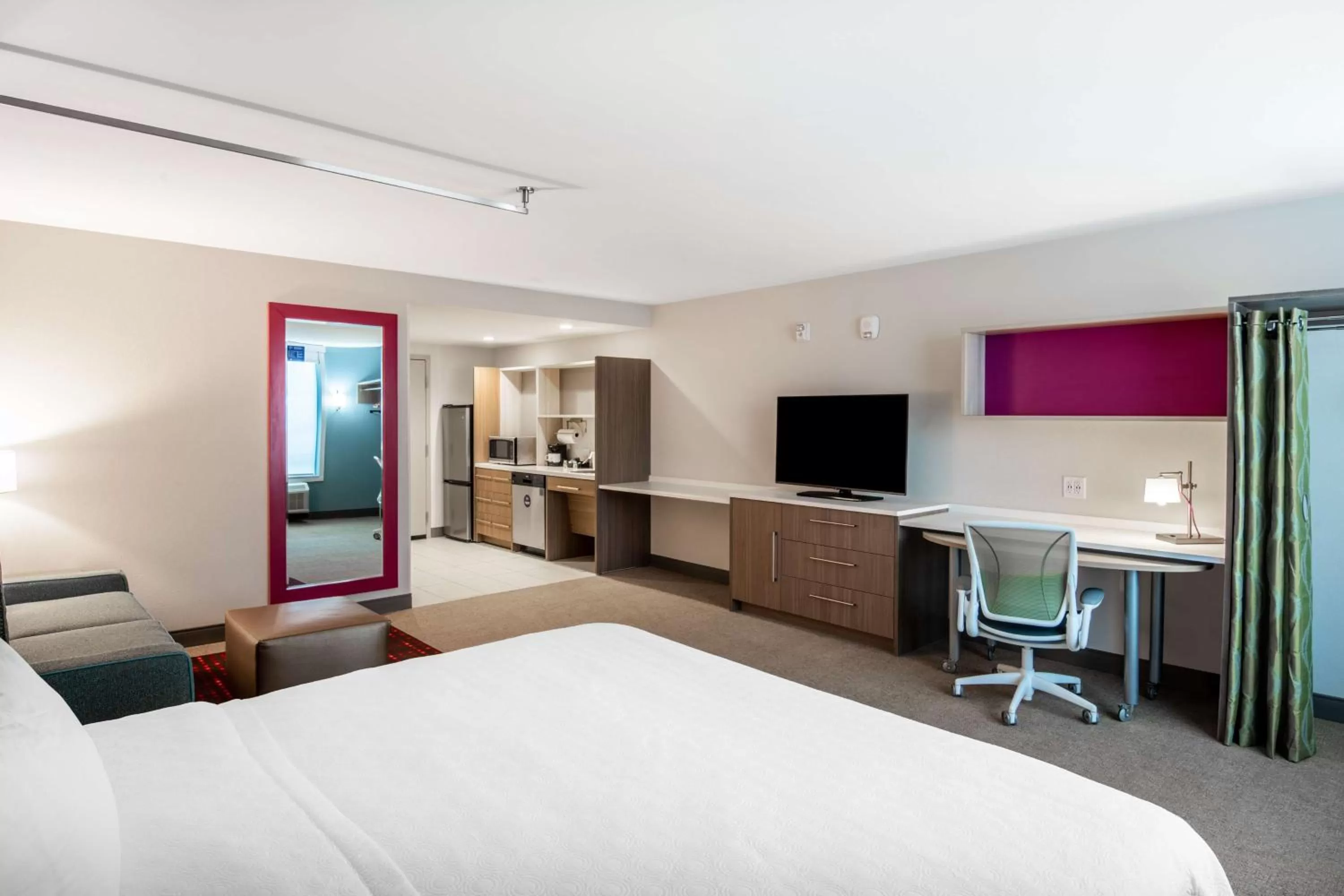 Bedroom, Bed in Home2 Suites By Hilton Phoenix Airport North, Az