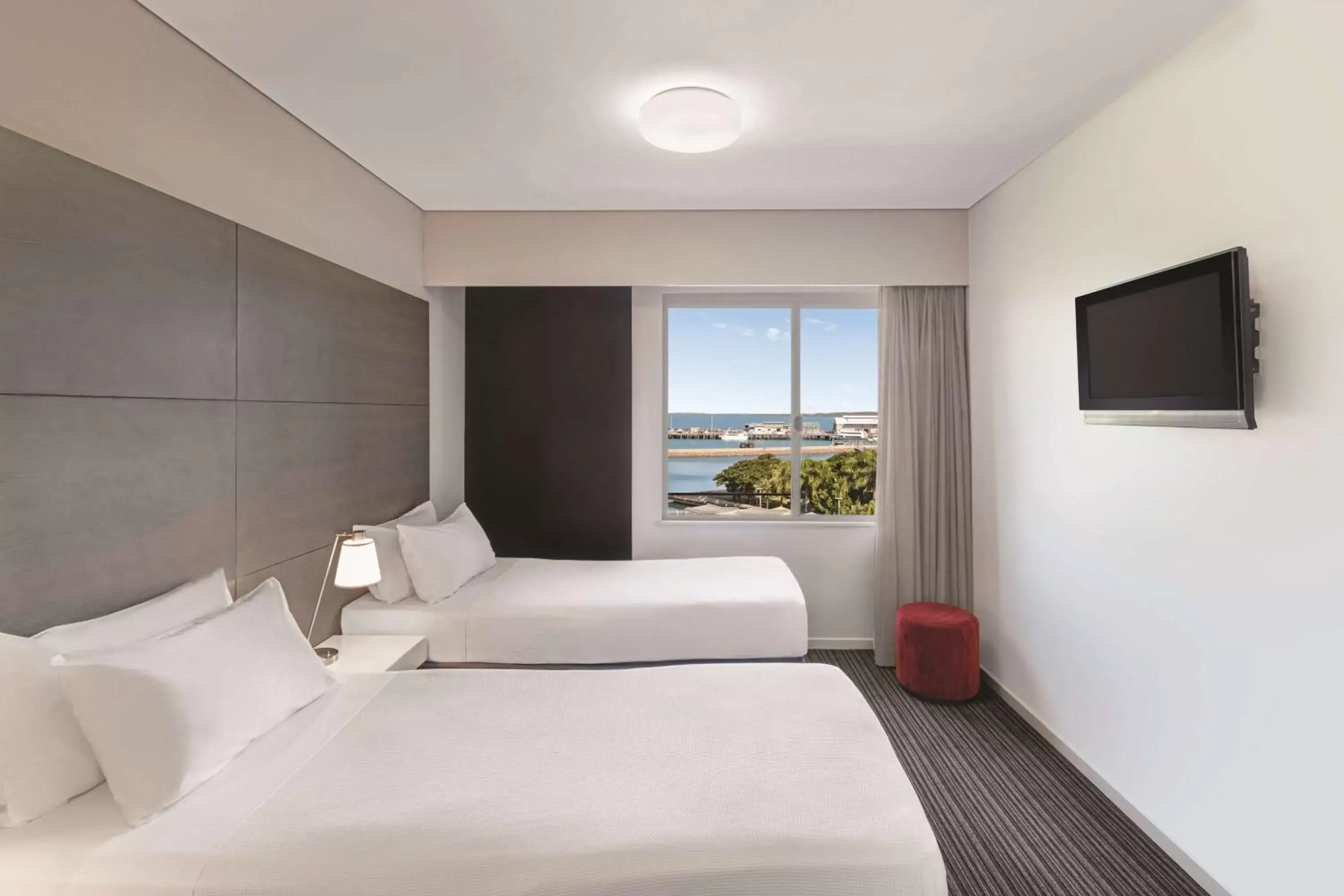 Bedroom, Bed in Adina Apartment Hotel Darwin Waterfront