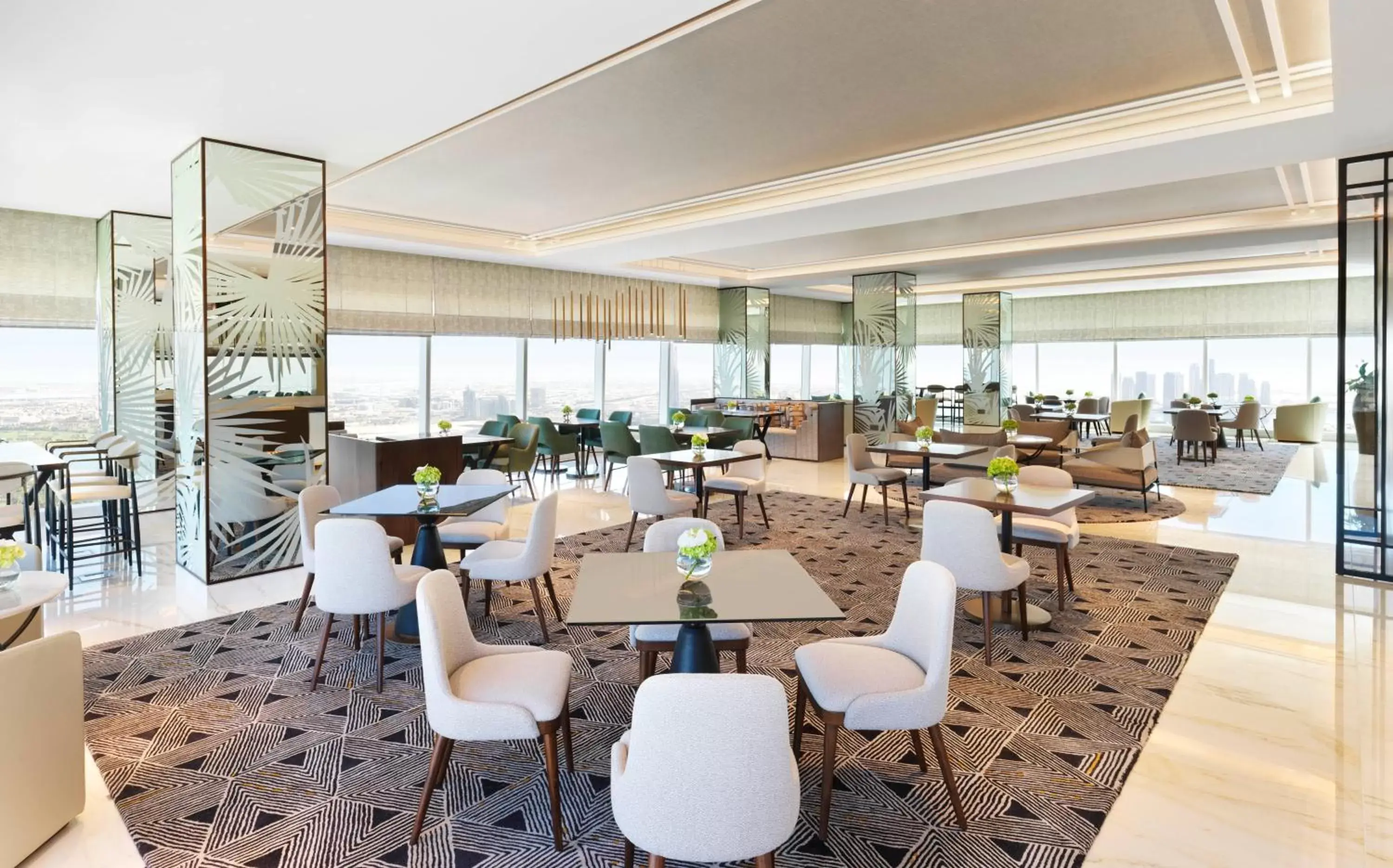 Lounge or bar, Restaurant/Places to Eat in Sofitel Dubai The Obelisk