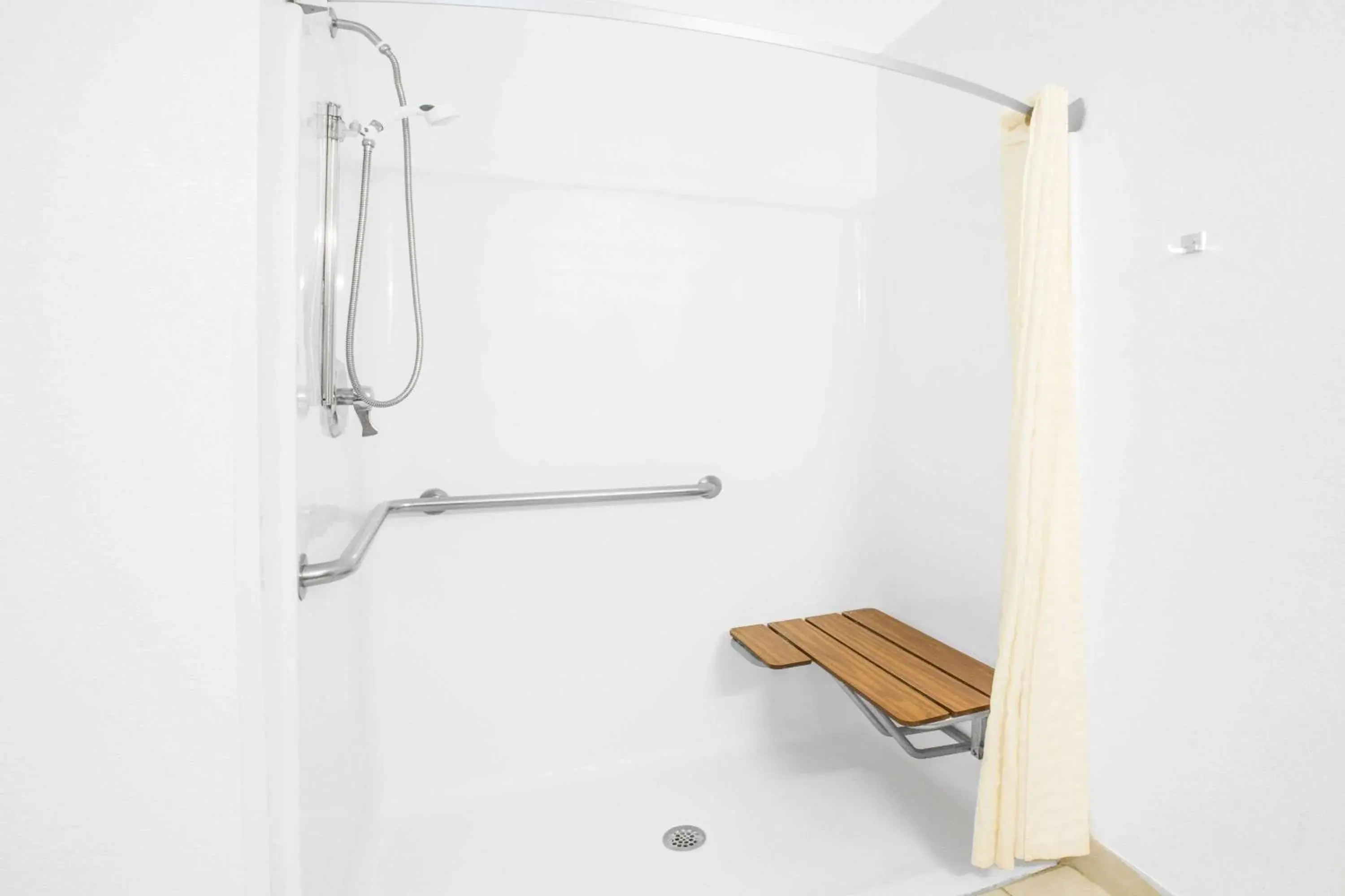 Shower, Bathroom in Super 8 by Wyndham Howe