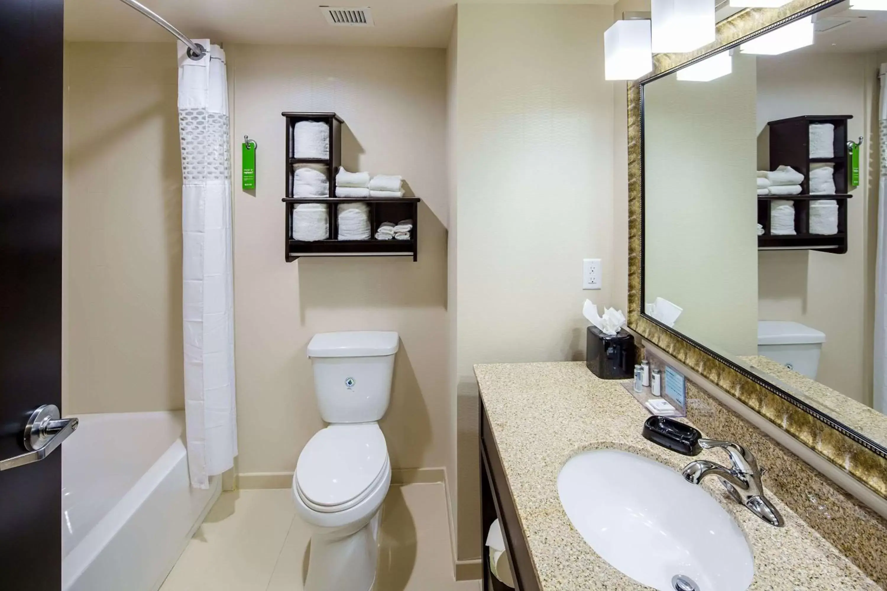 Bed in Hampton Inn Augusta Fort Eisenhower Bed in Hampton Inn Augusta Fort Eisenhower