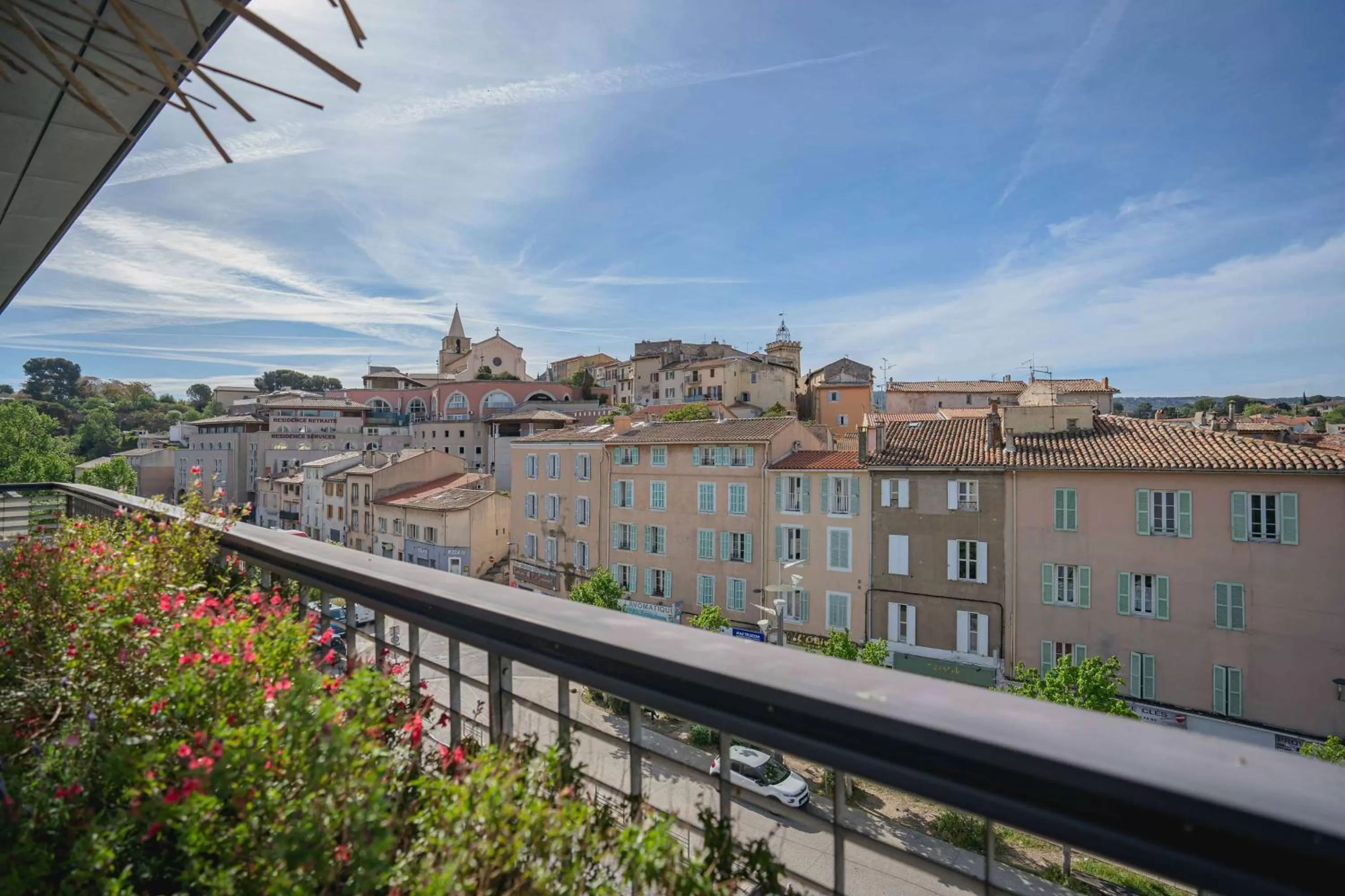 Property building in Best Western Linko Aubagne