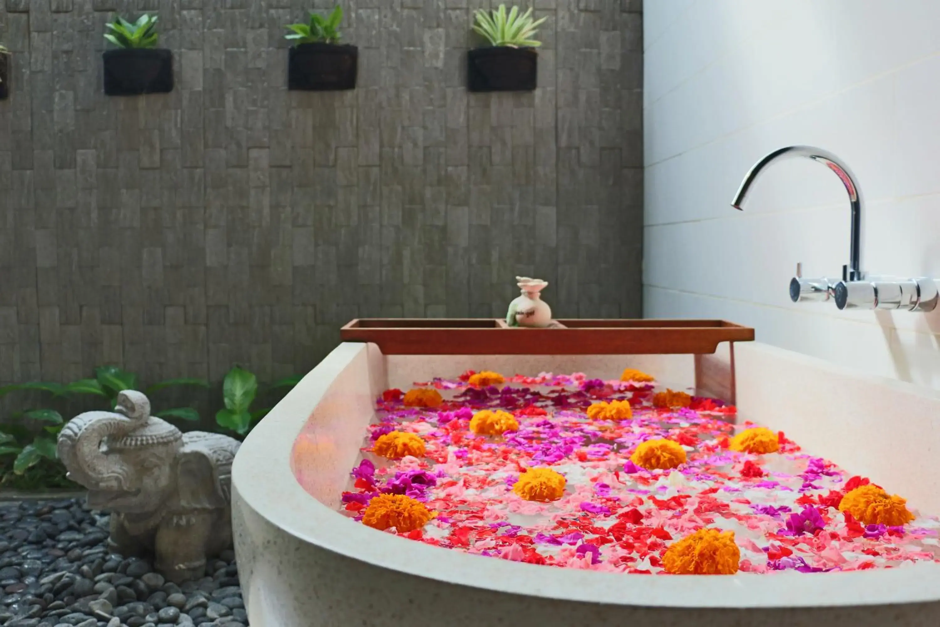 Bathroom in Solo Villas & Retreat