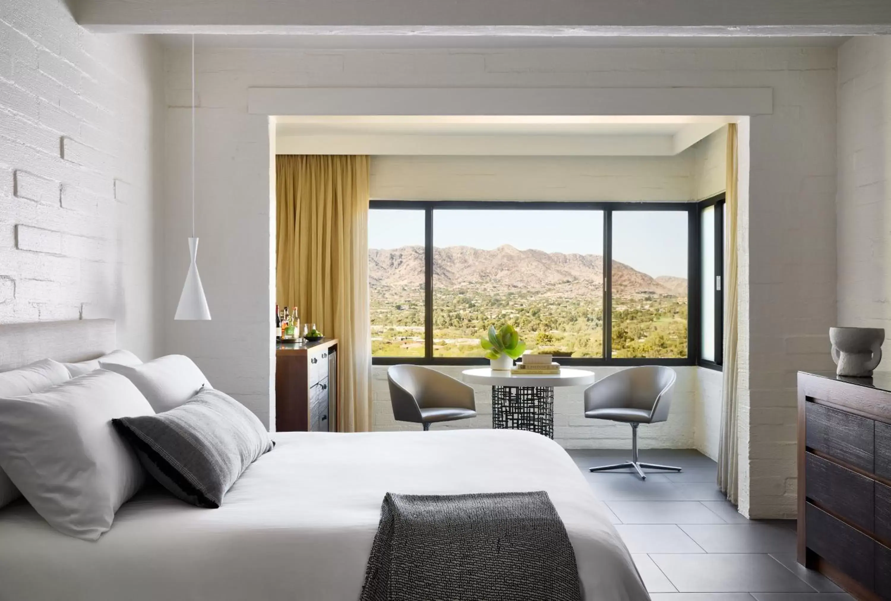 Bedroom, Bed in Sanctuary Camelback Mountain, A Gurney's Resort and Spa