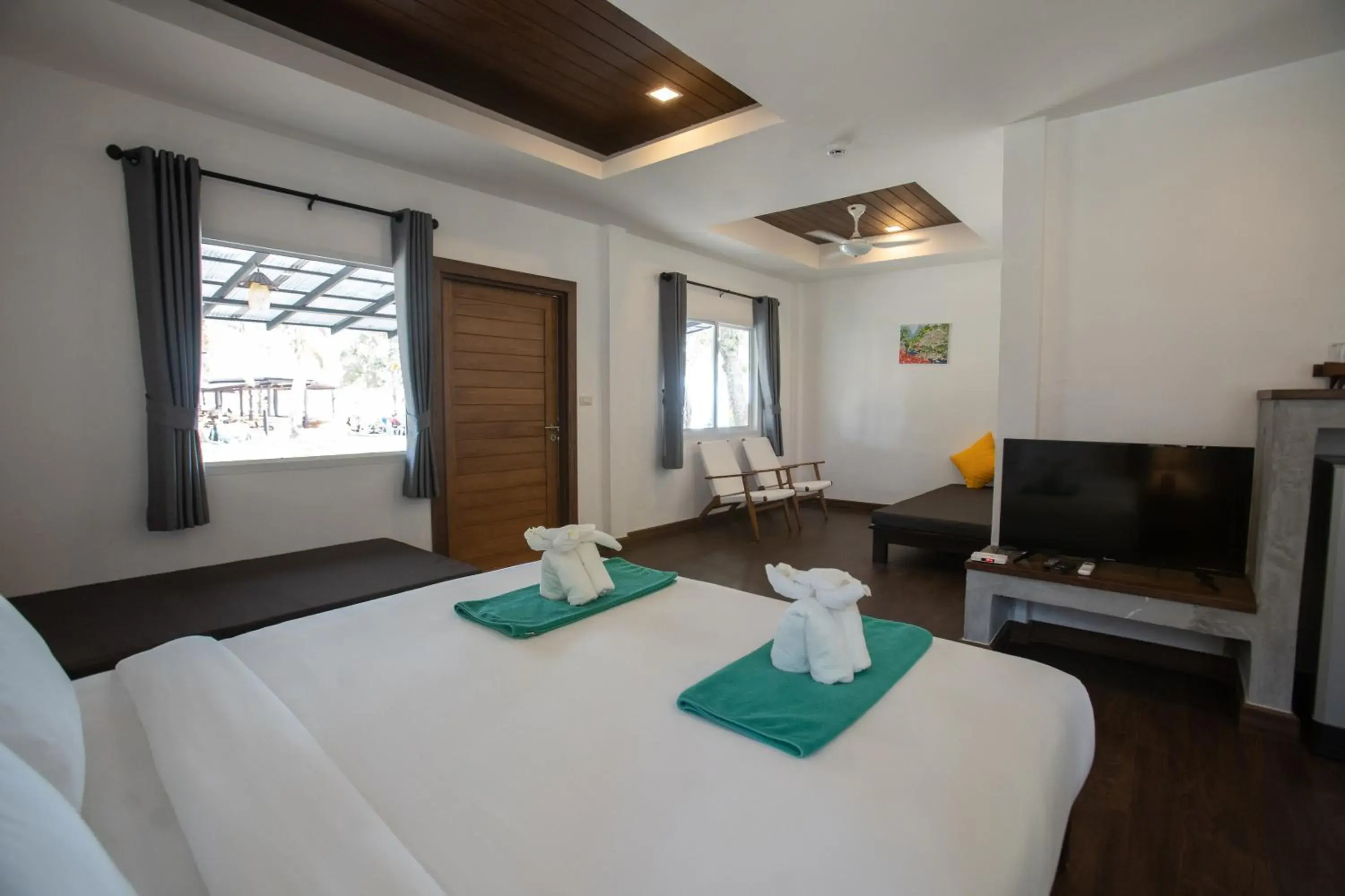 Bed in Southern Lanta Resort - SHA Extra Plus