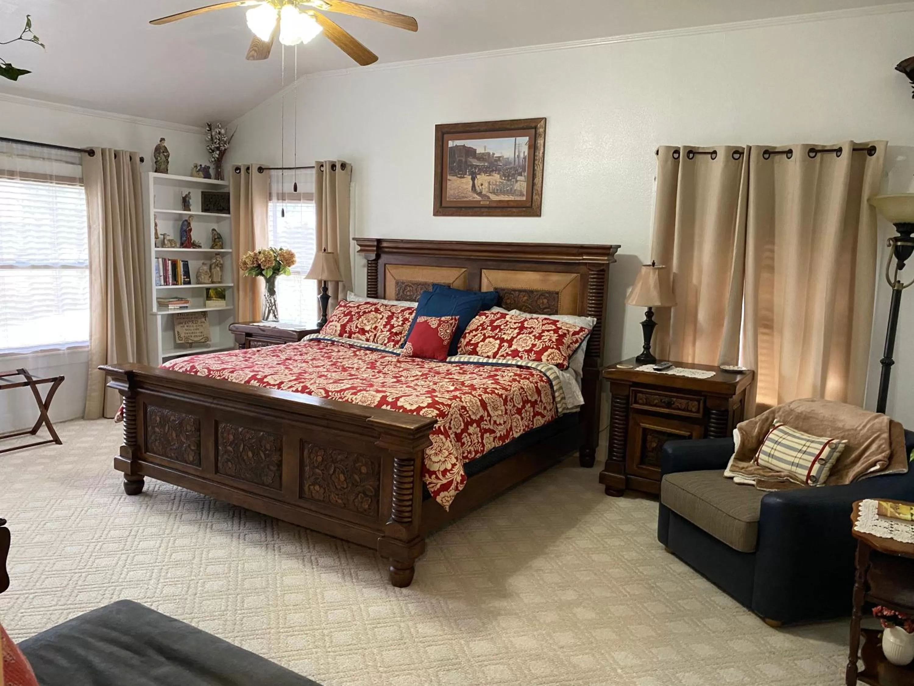 Bed in Live Oak B&B