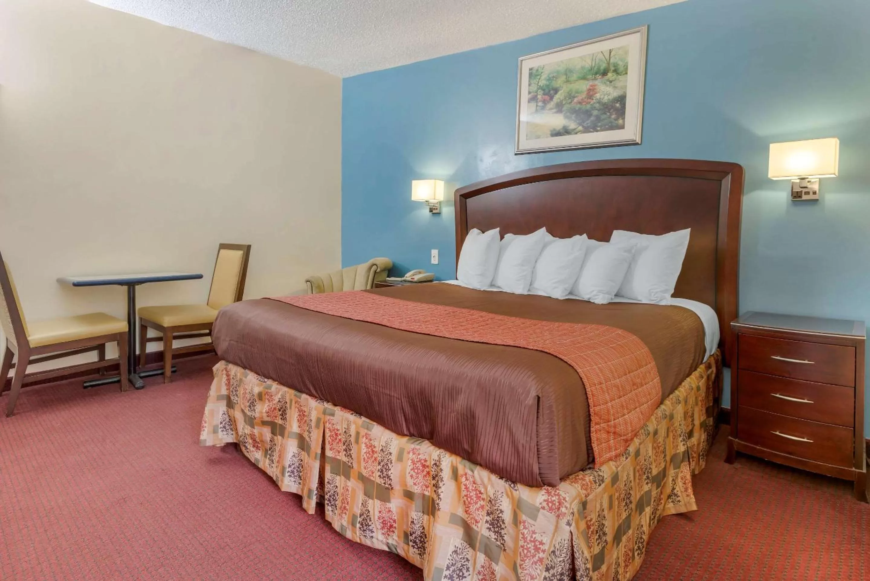 Bedroom, Bed in Rodeway Inn & Suites New Paltz - Hudson Valley