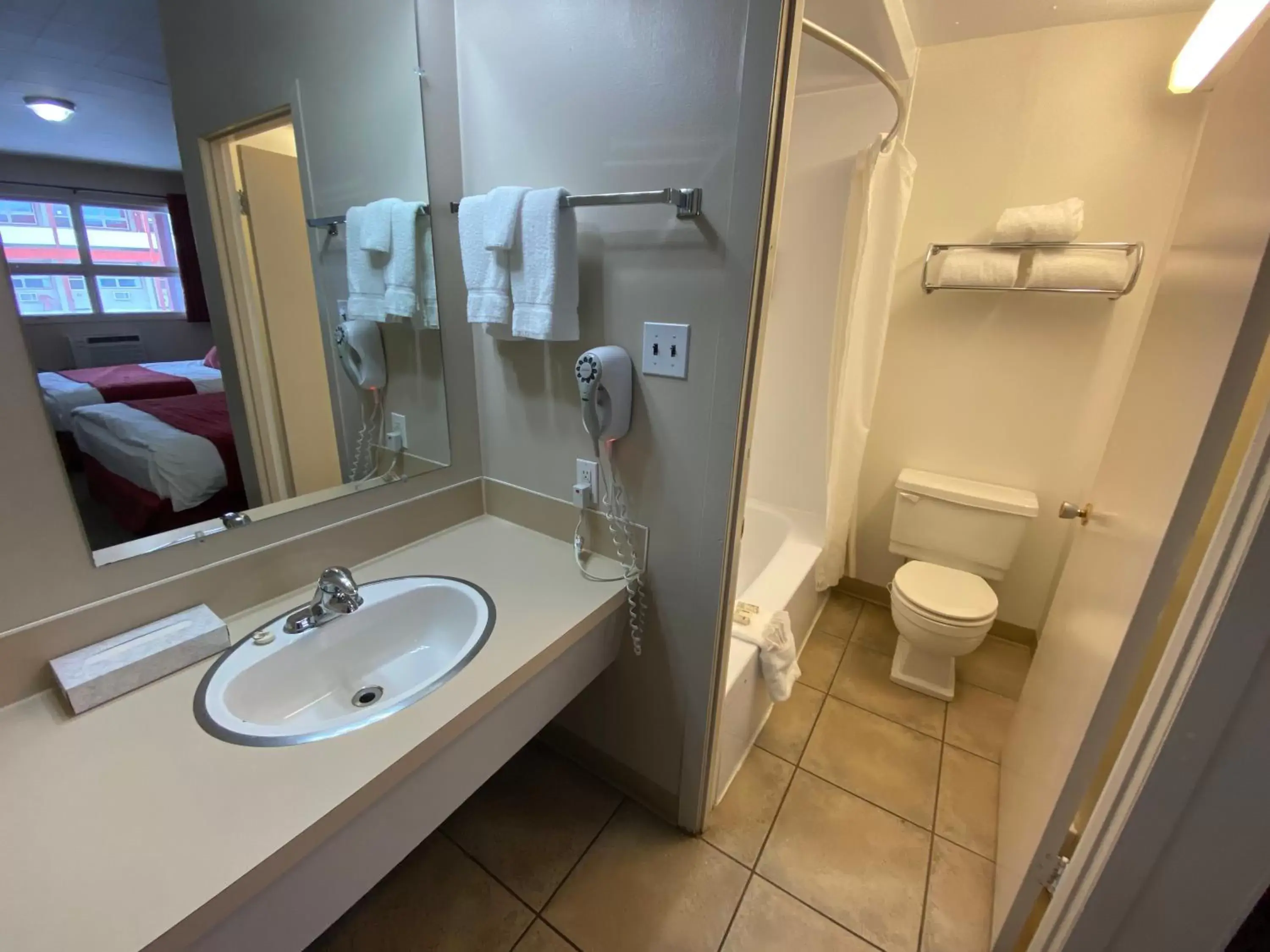 Bathroom in Dauphin Inn Express