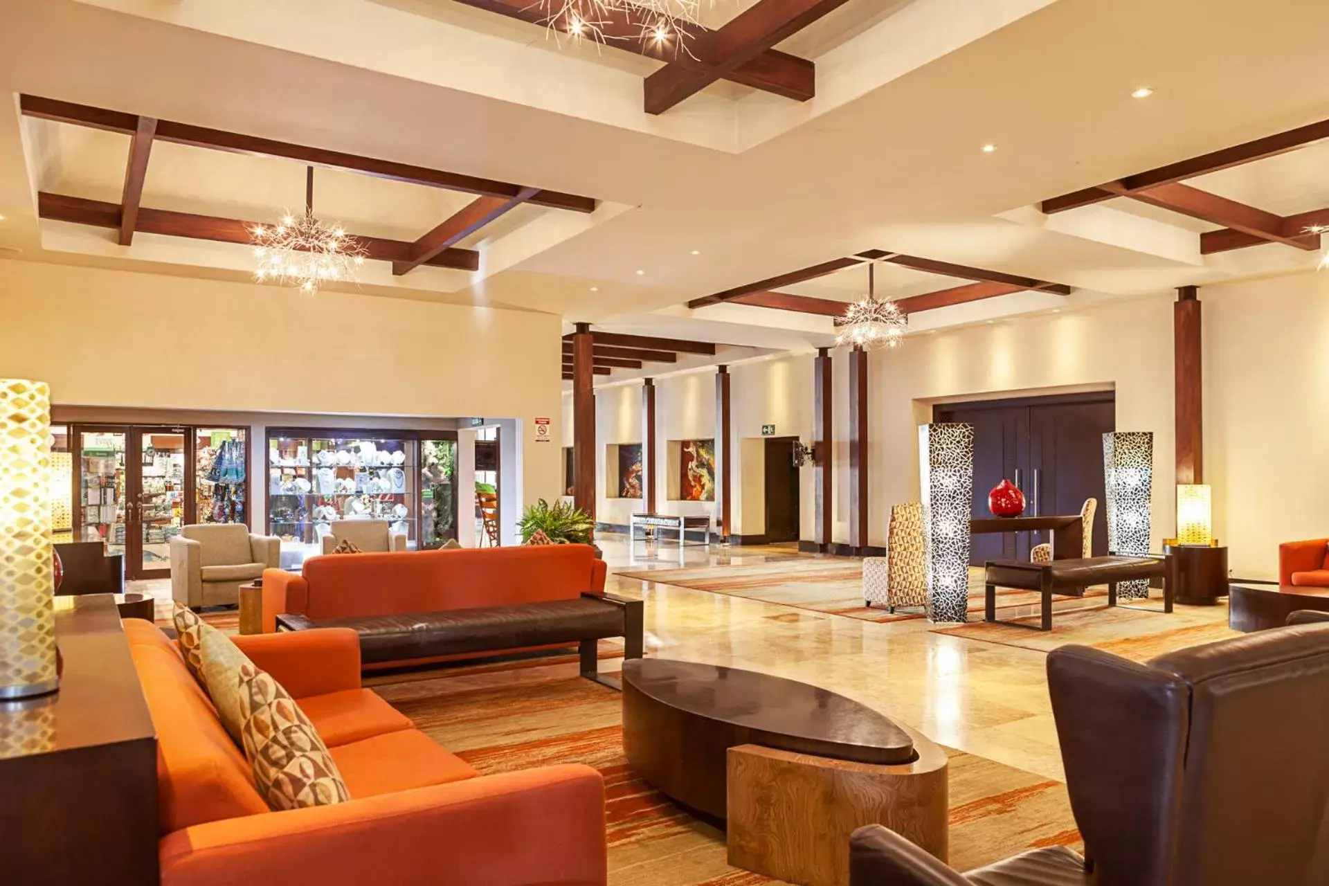 Lobby or reception, Lounge/Bar in Wyndham San Jose Herradura