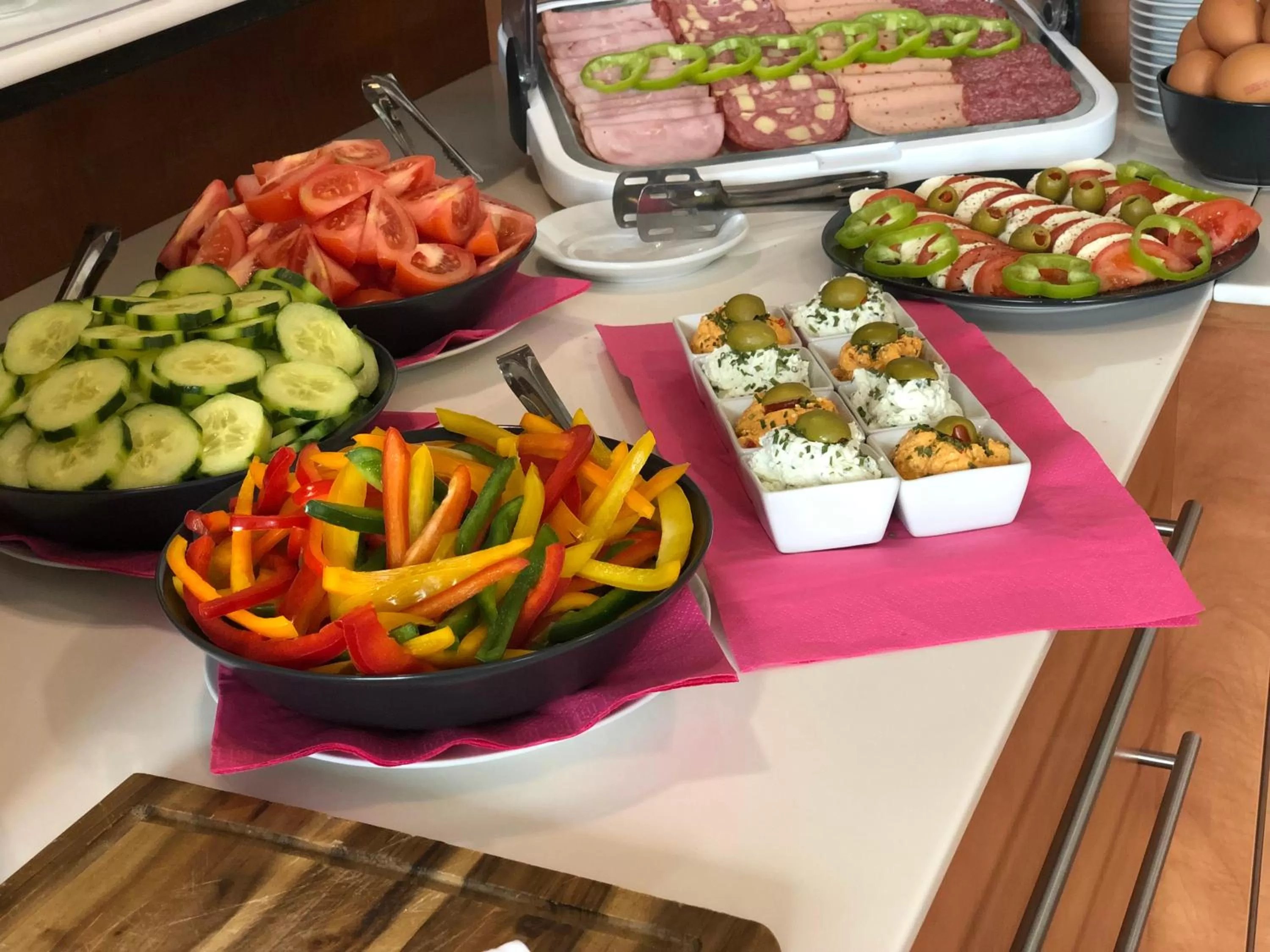 Buffet breakfast in Hotel König