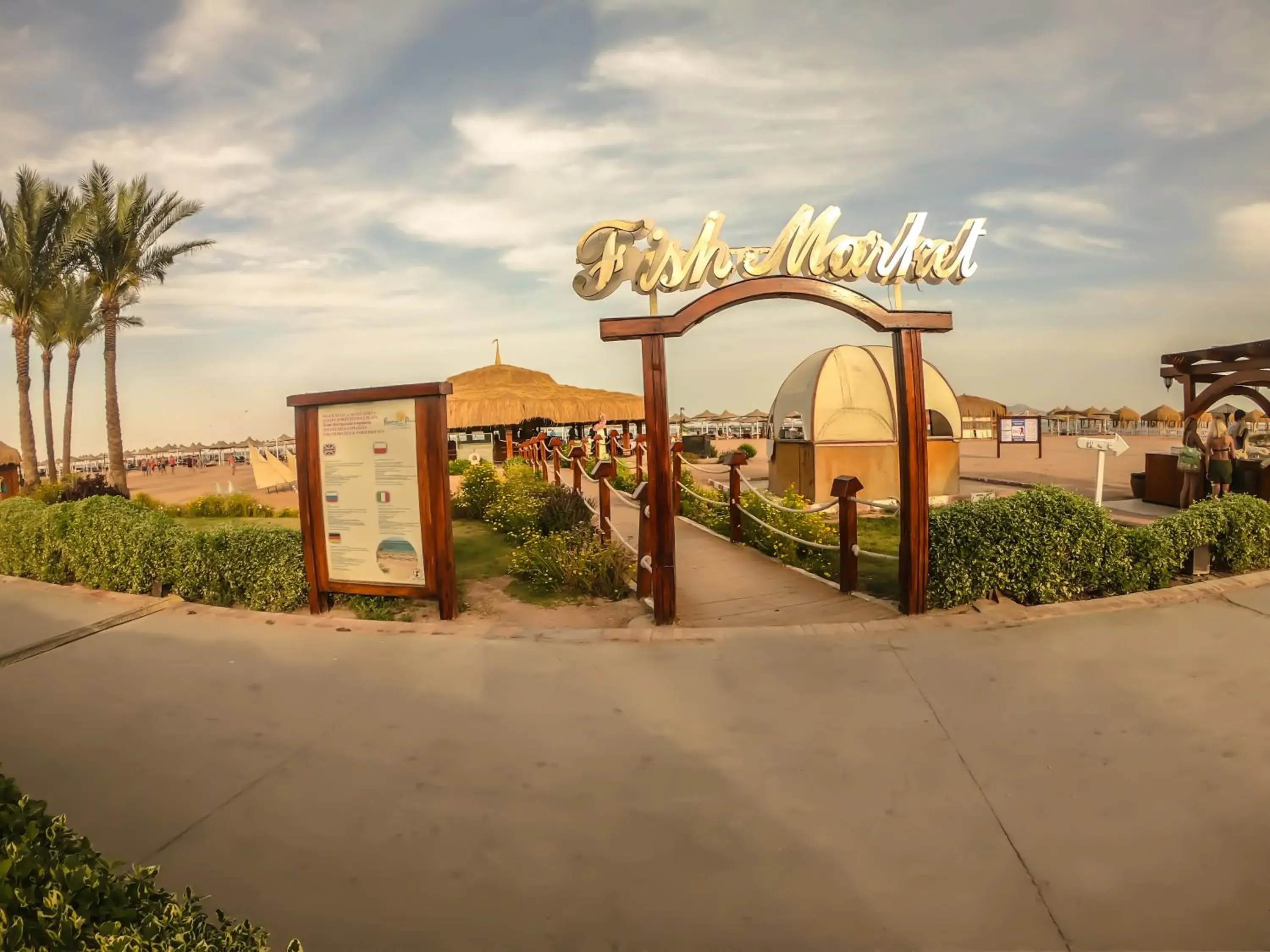 Restaurant/places to eat in Regency Plaza Aqua Park and Spa Resort Restaurant/places to eat in Regency Plaza Aqua Park and Spa Resort