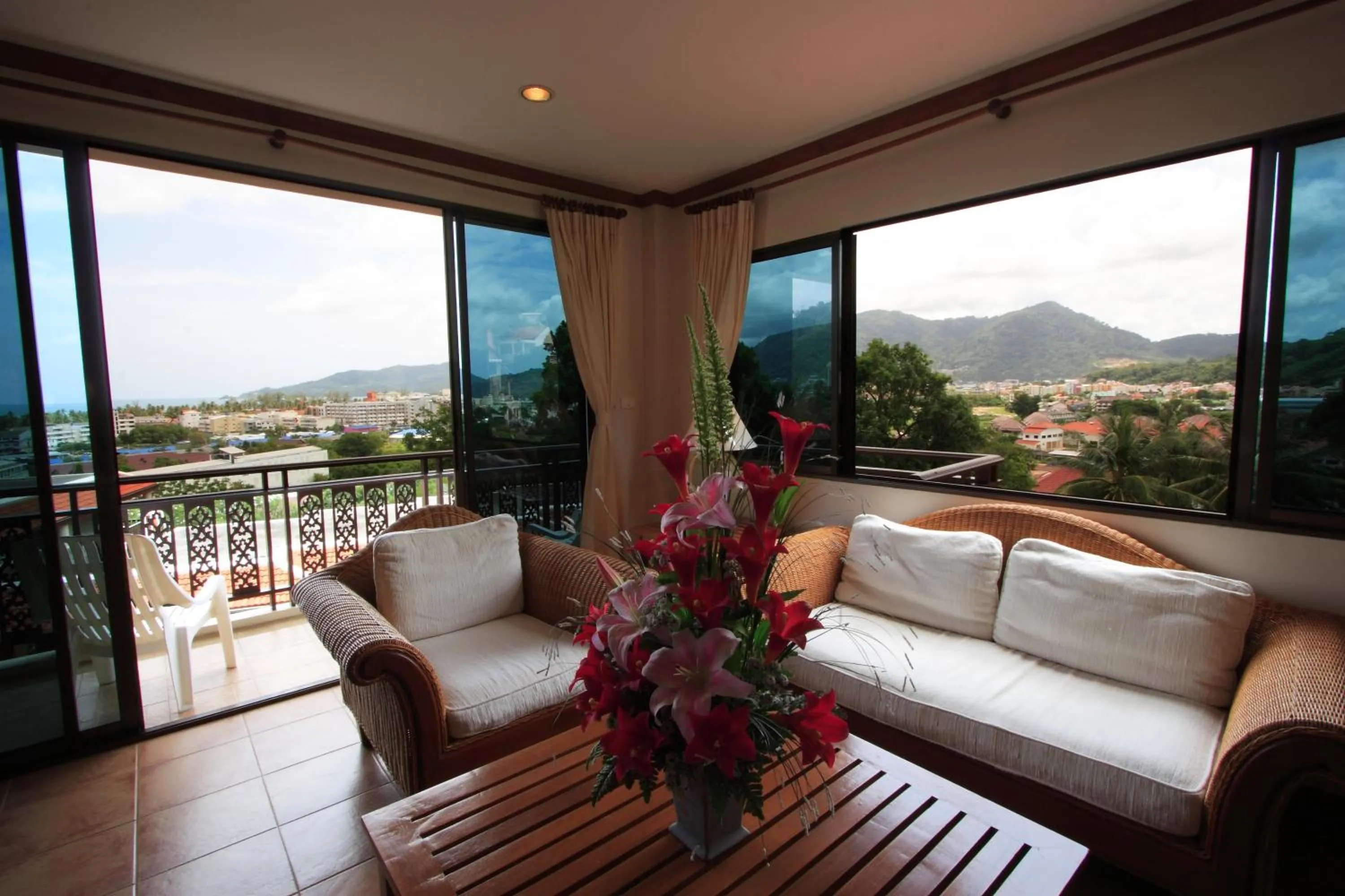 Balcony/Terrace in Sun Hill Hotel Patong