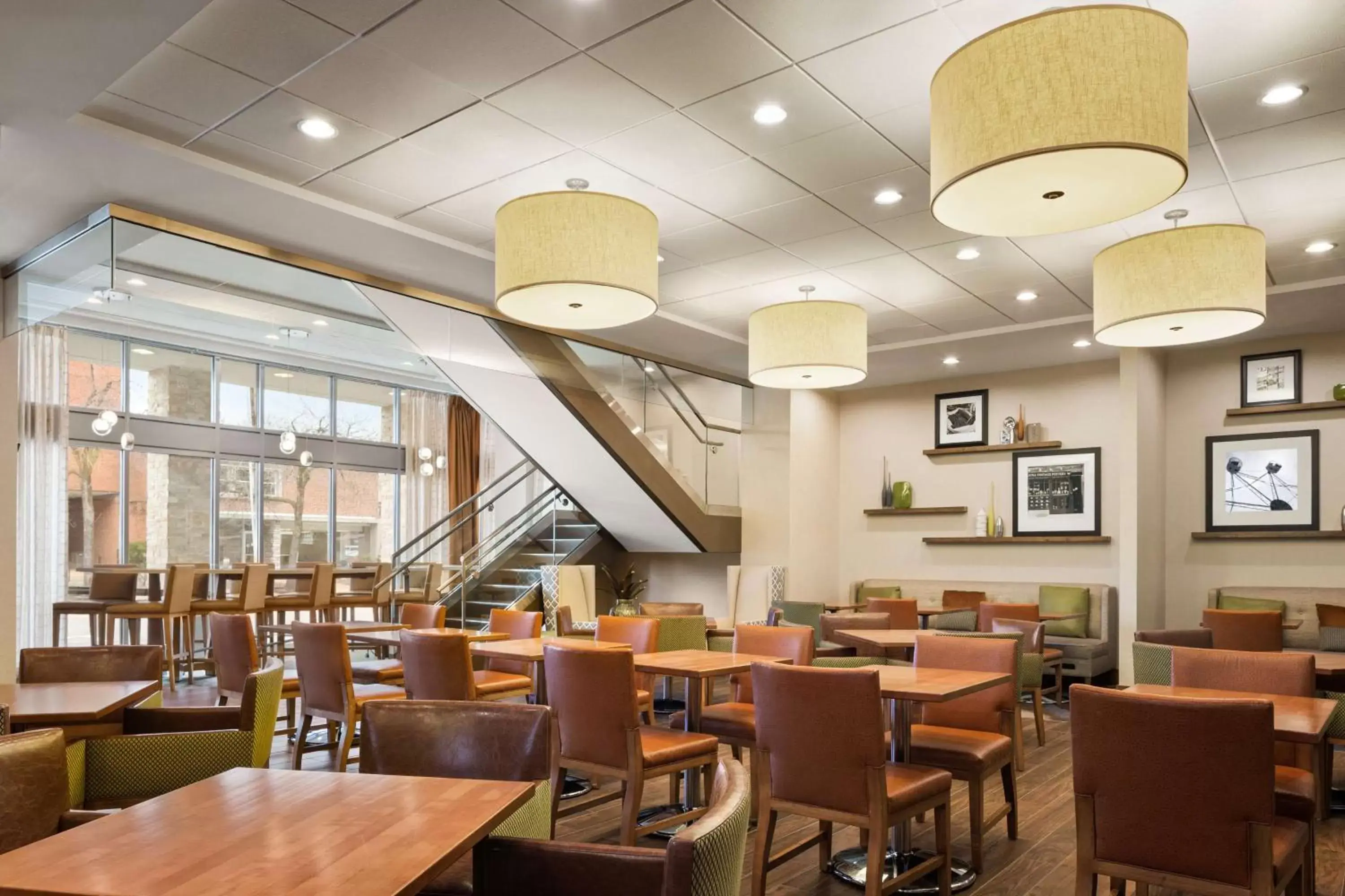 Lobby or reception, Restaurant/Places to Eat in Hampton Inn and Suites Clayton/St. Louis-Galleria Area