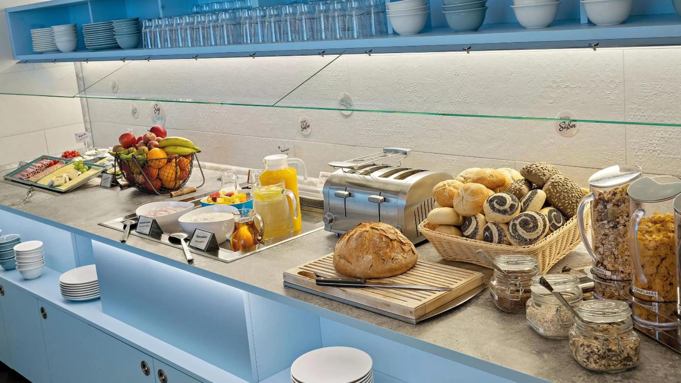 Buffet breakfast in Hey Lou Hotel Nördlingen