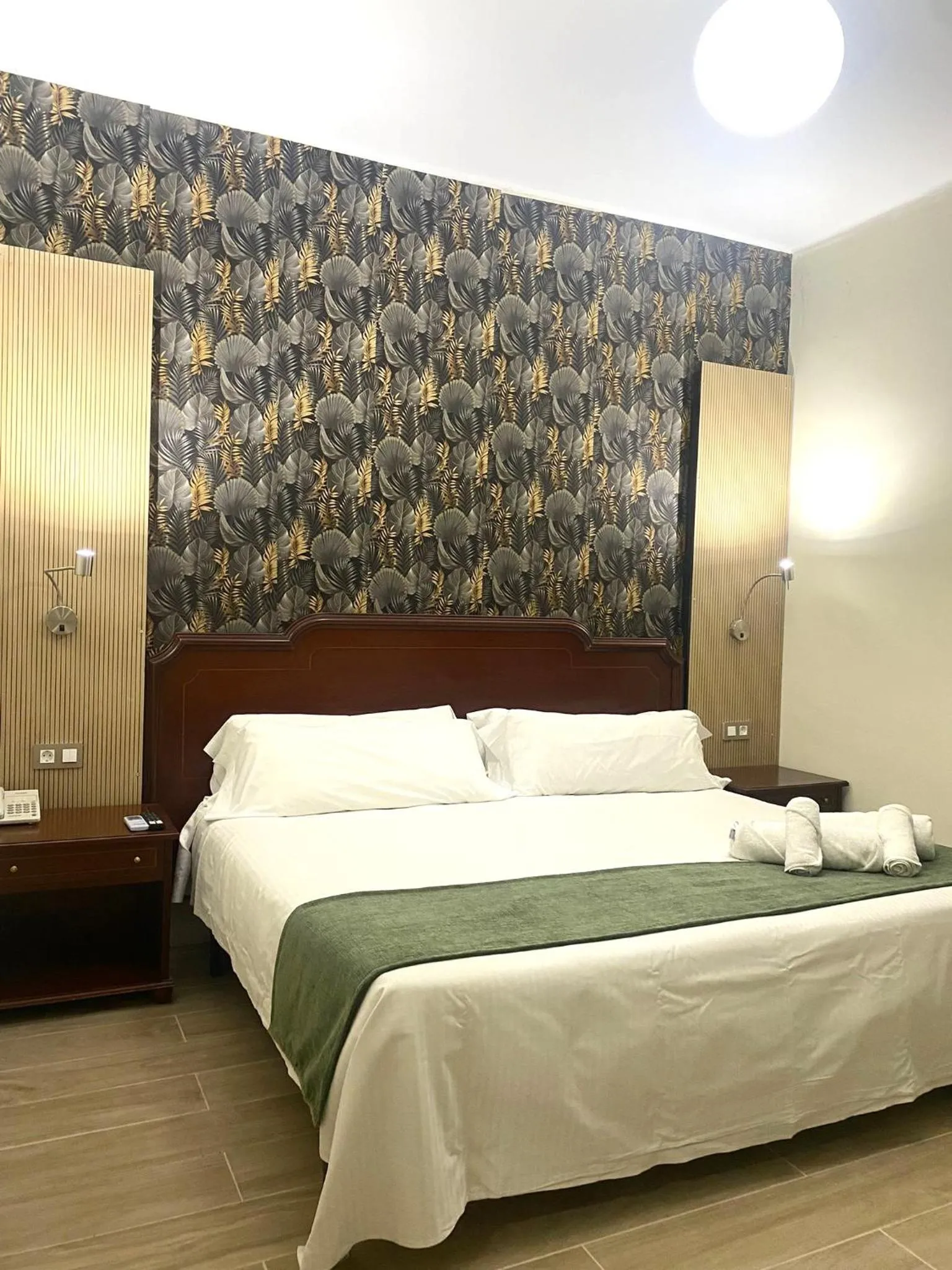 Bed in Hotel El Castell