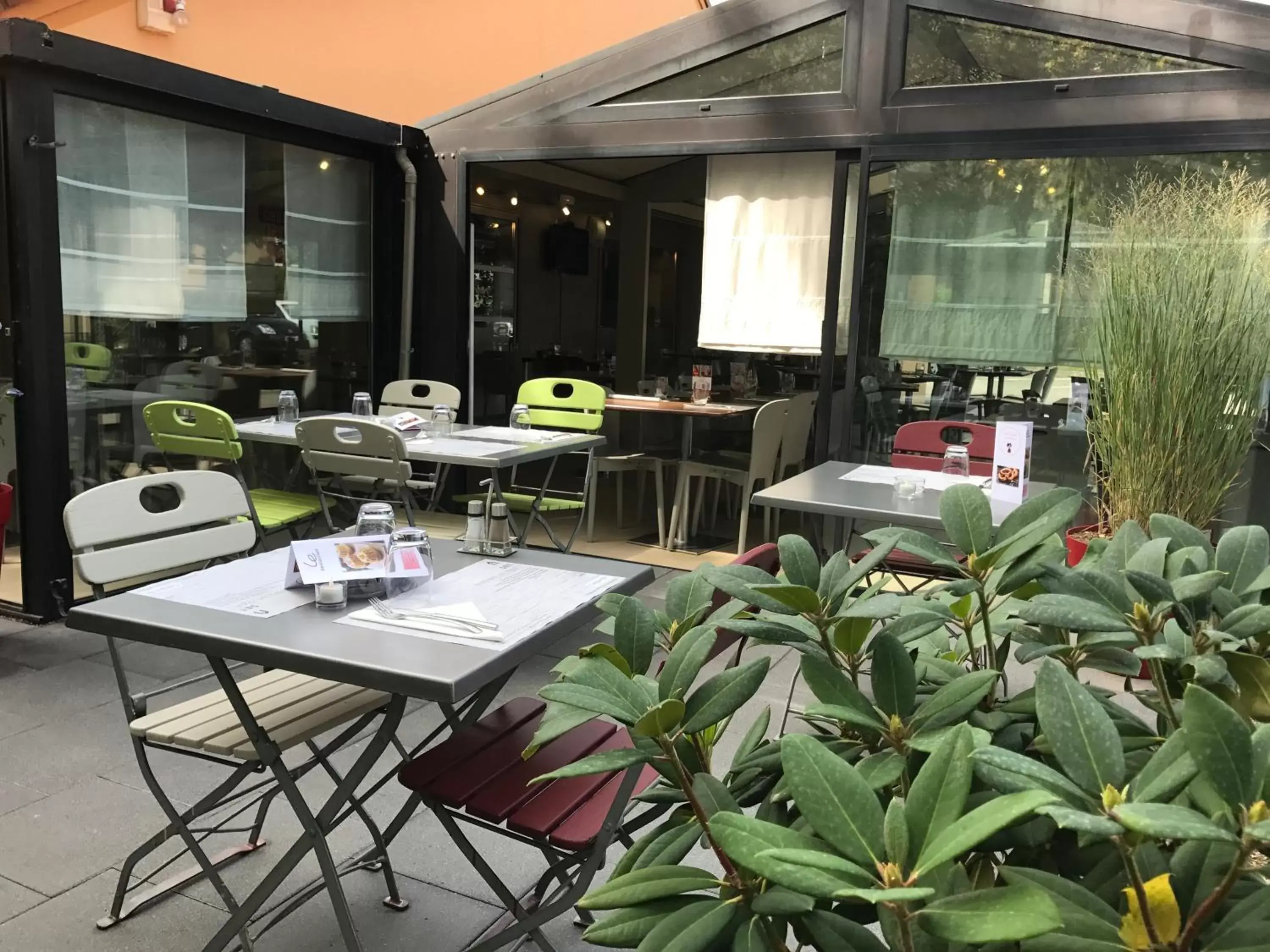 Balcony/Terrace, Restaurant/Places to Eat in Campanile Colmar - Parc des Expositions