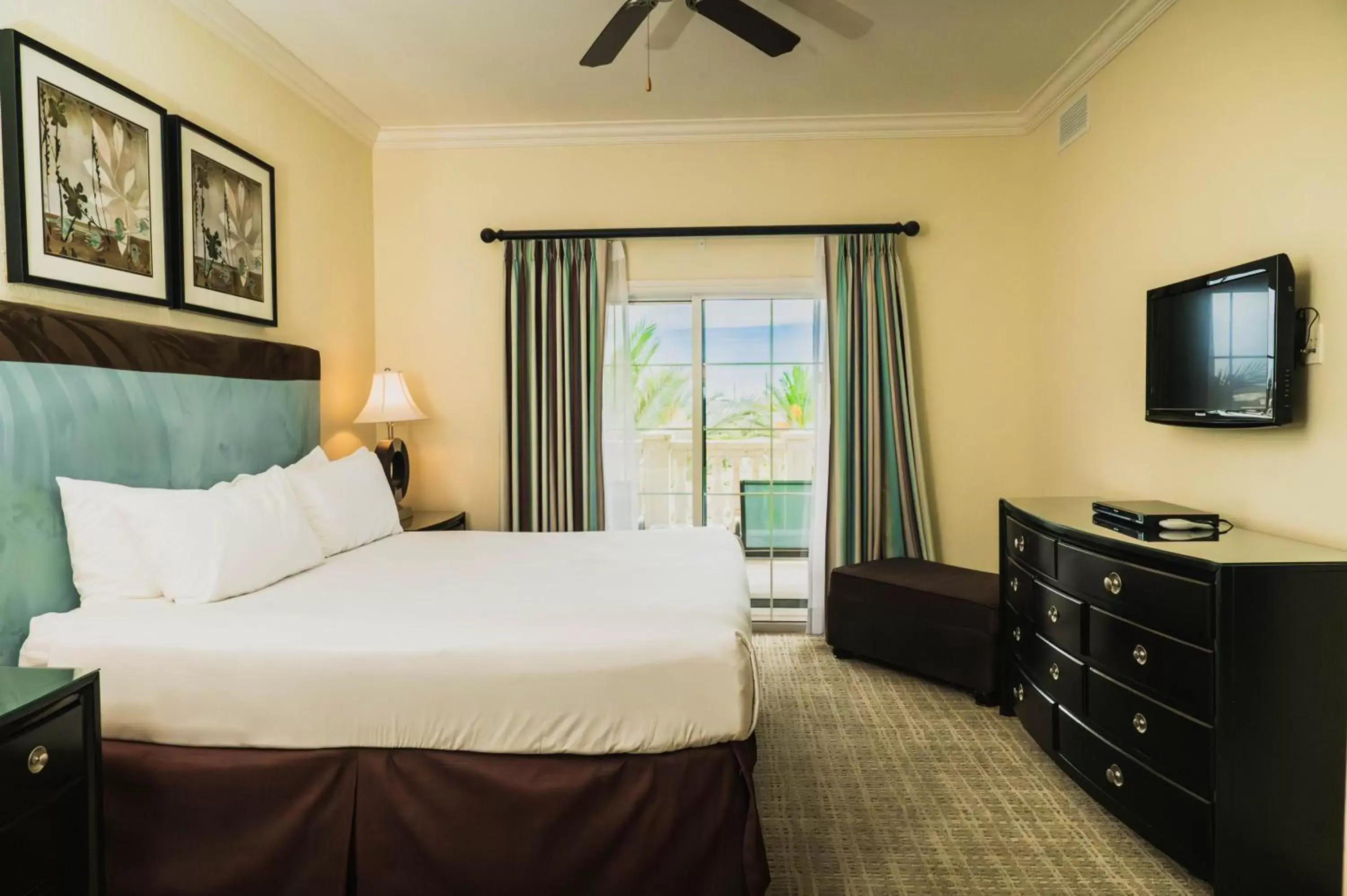 Bedroom, Bed in Reunion Resort & Golf Club