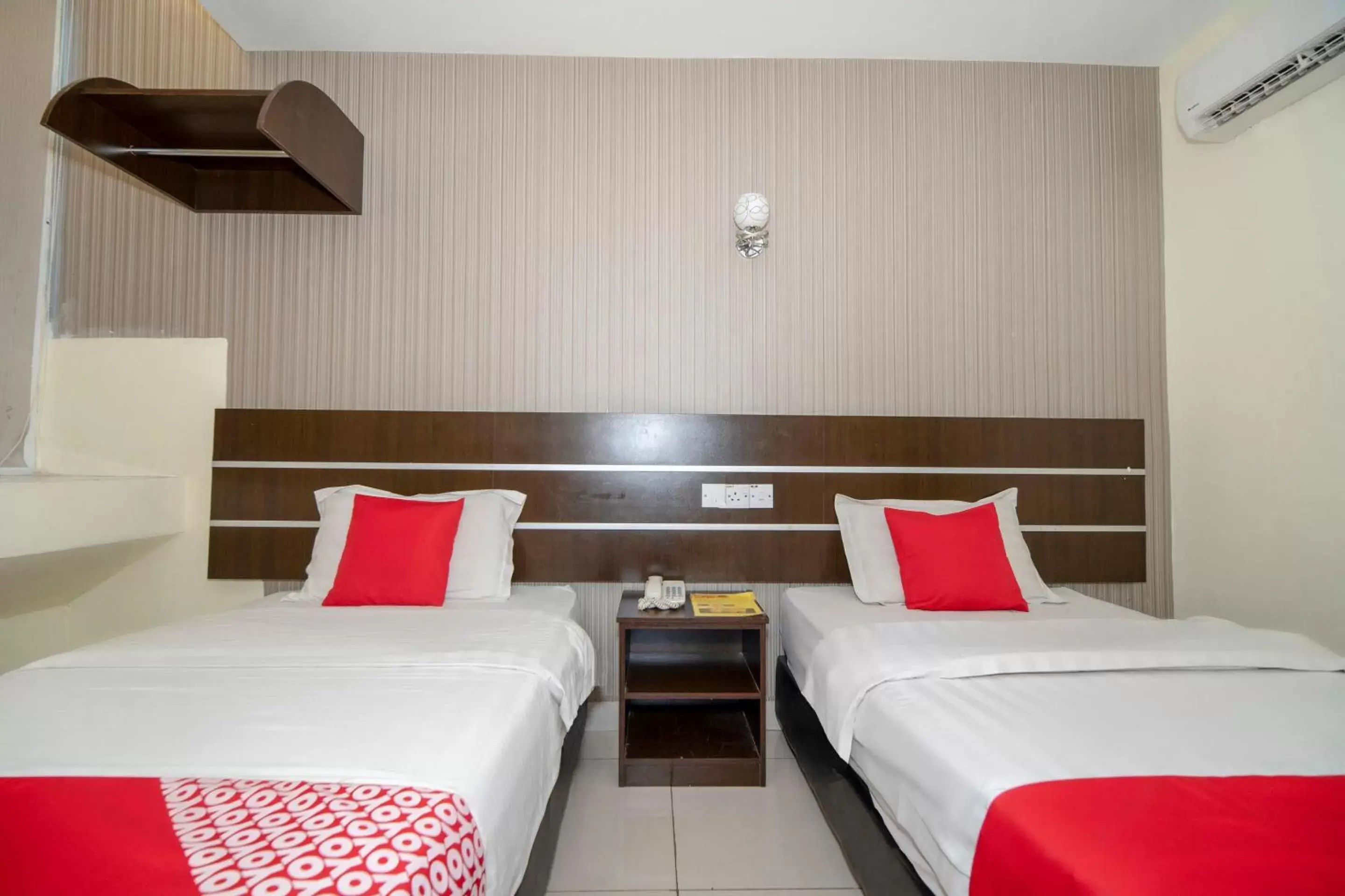 Bedroom, Bed in OYO 89944 Stay Inn