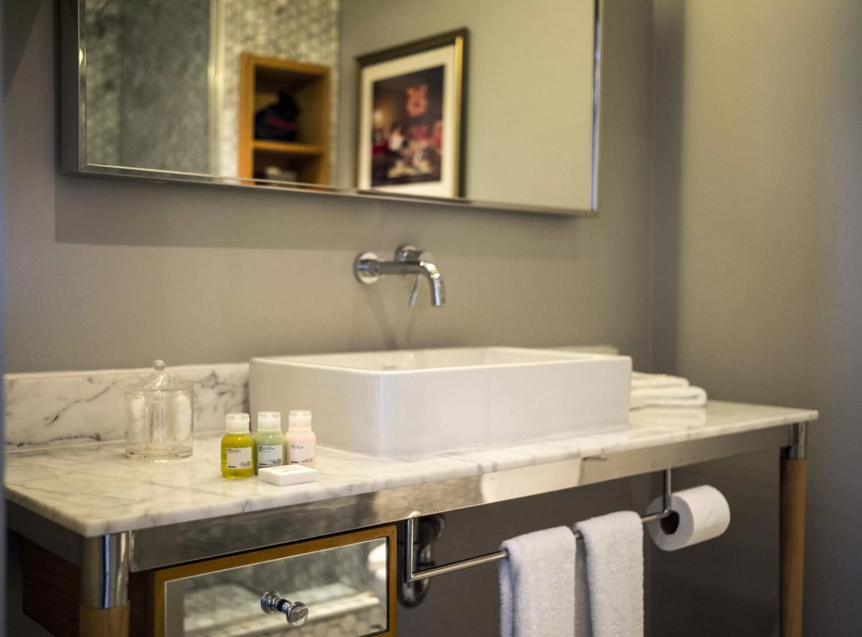 Bathroom in The Hollywood Roosevelt