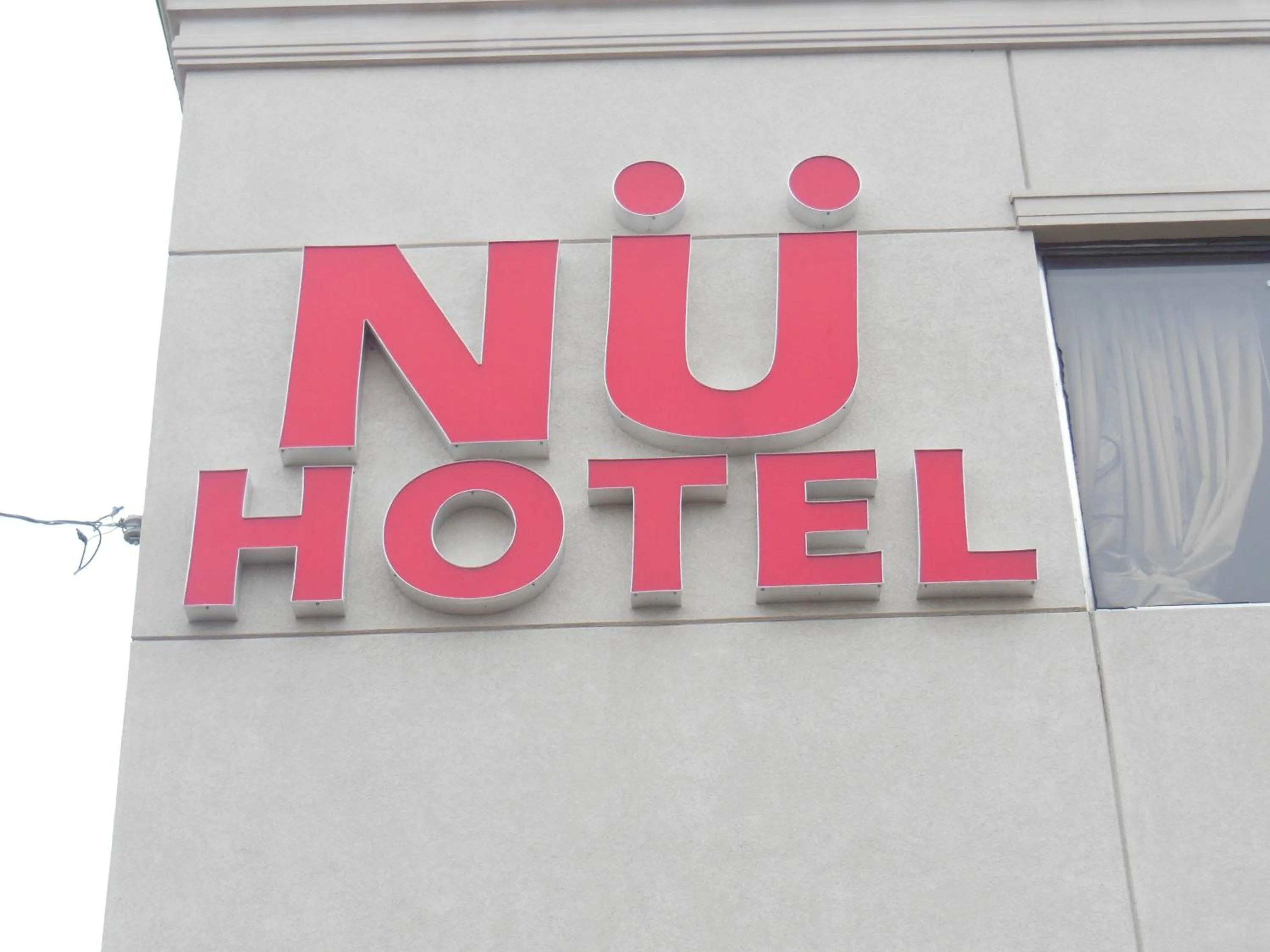 Facade/entrance in NU Hotel Toronto Airport