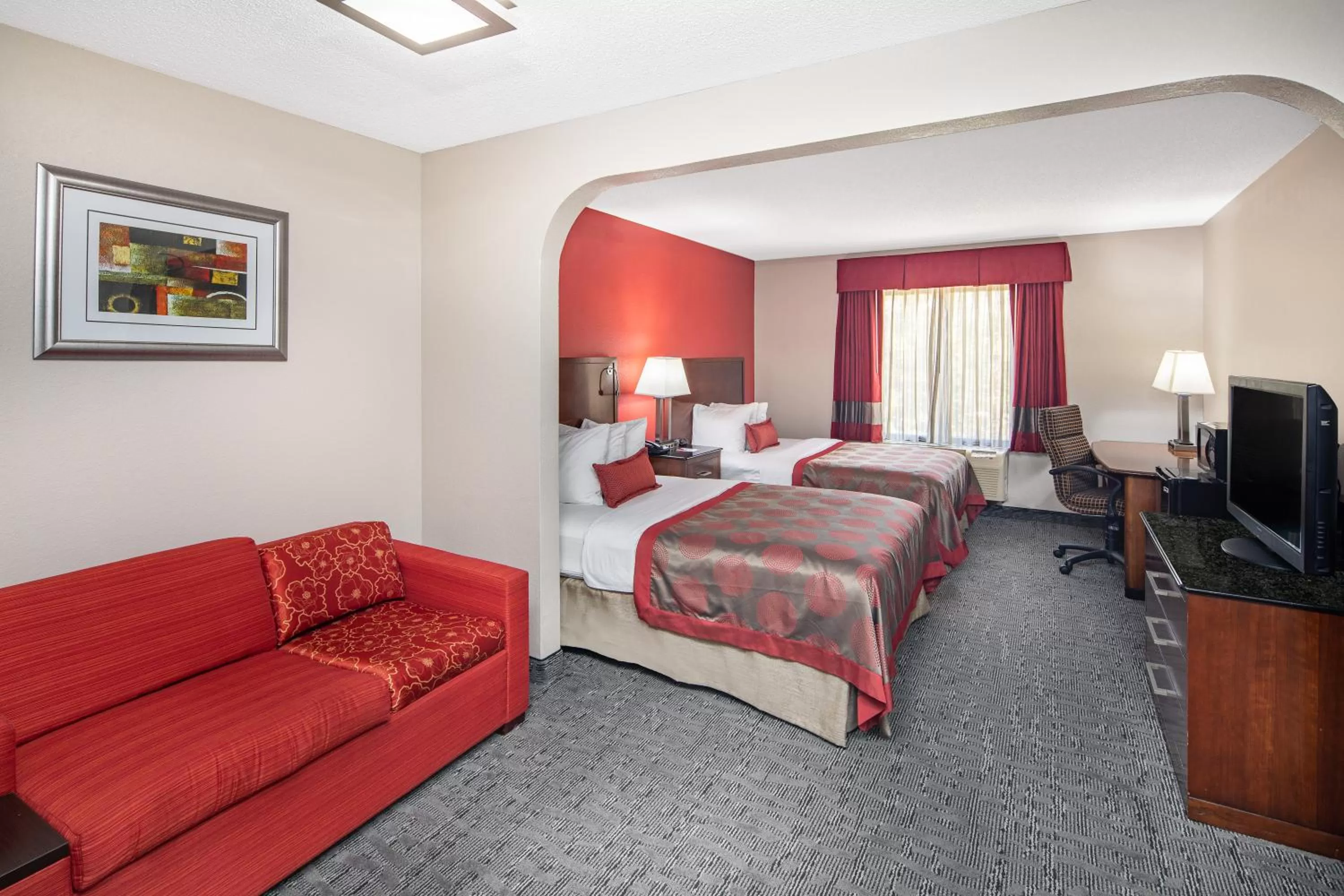 Photo of the whole room, Bed in Ramada by Wyndham Alpharetta Atlanta North