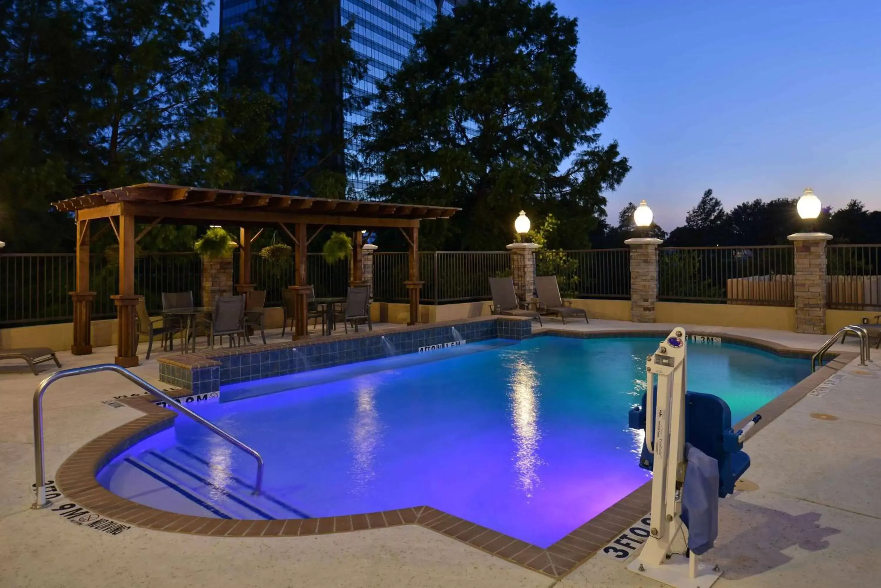 Pool view, Swimming Pool in Hampton Inn & Suites Dallas Market Center