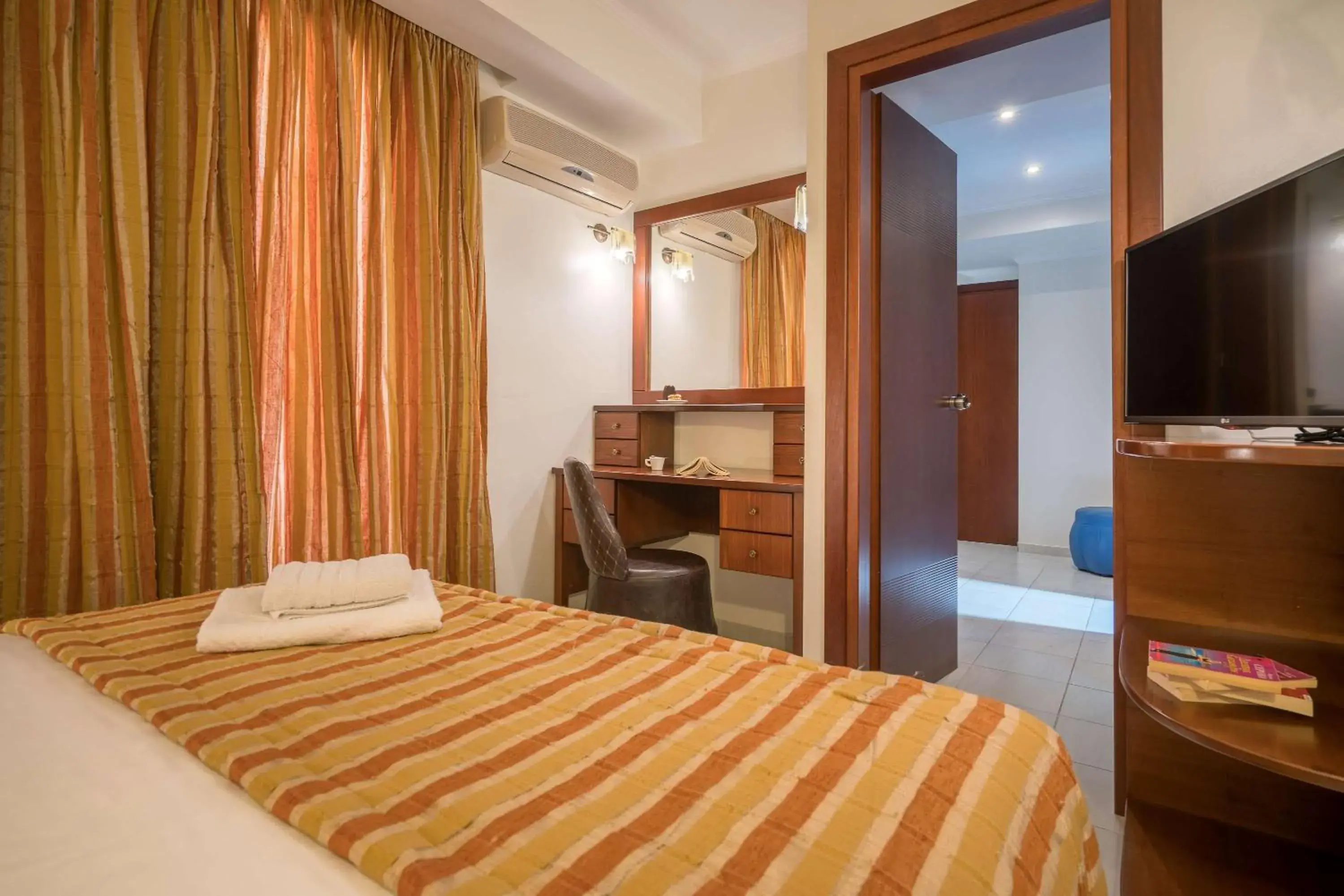 Bedroom, Bed in Galaxy Beach Resort BW Premier Collection Bedroom, Bed in Galaxy Beach Resort BW Premier Collection