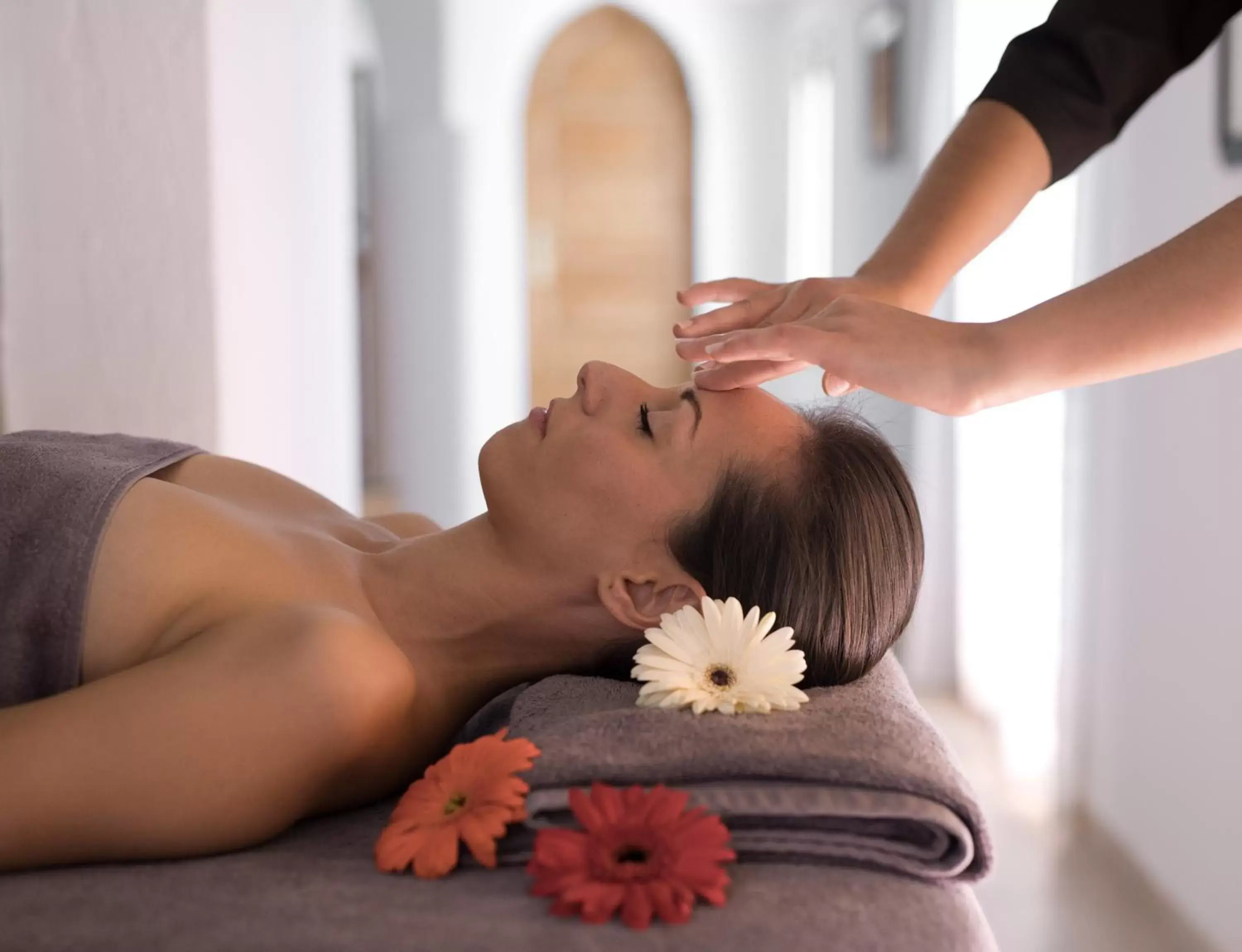 Massage in Les Jardins De La Médina