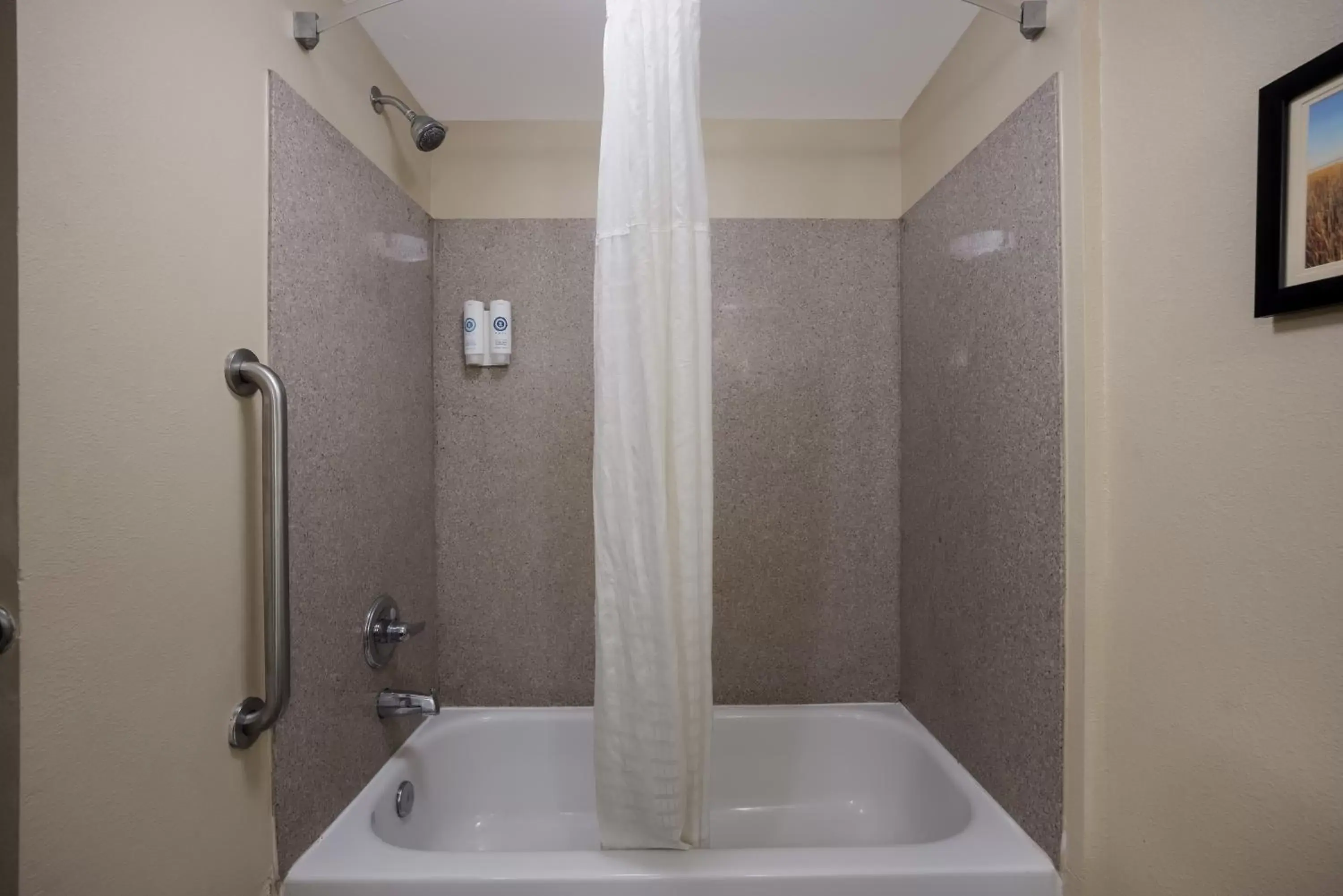 Bathroom in Comfort Inn & Suites Midway - Tallahassee West