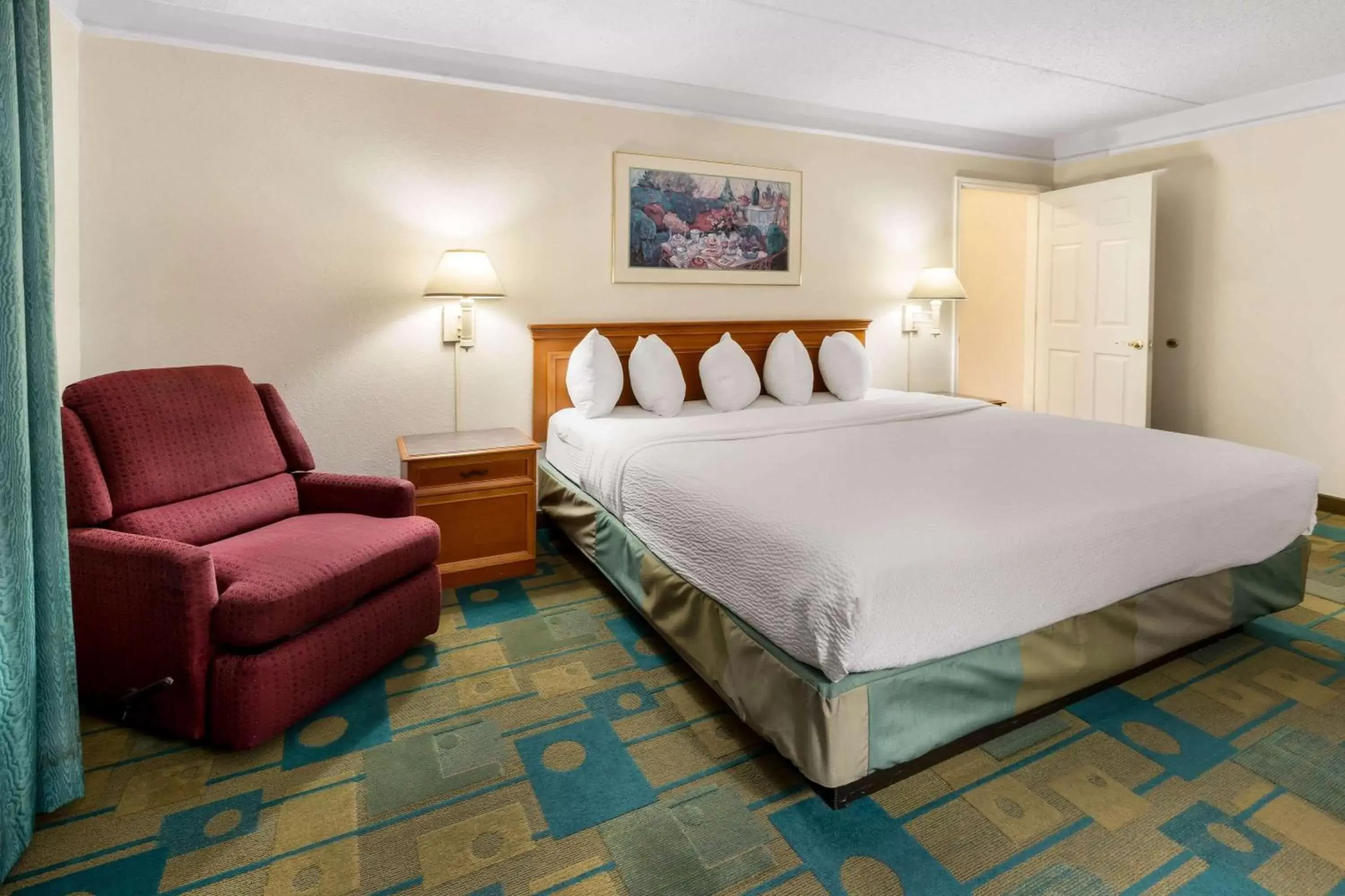 Photo of the whole room, Bed in La Quinta Inn by Wyndham Albuquerque Northeast