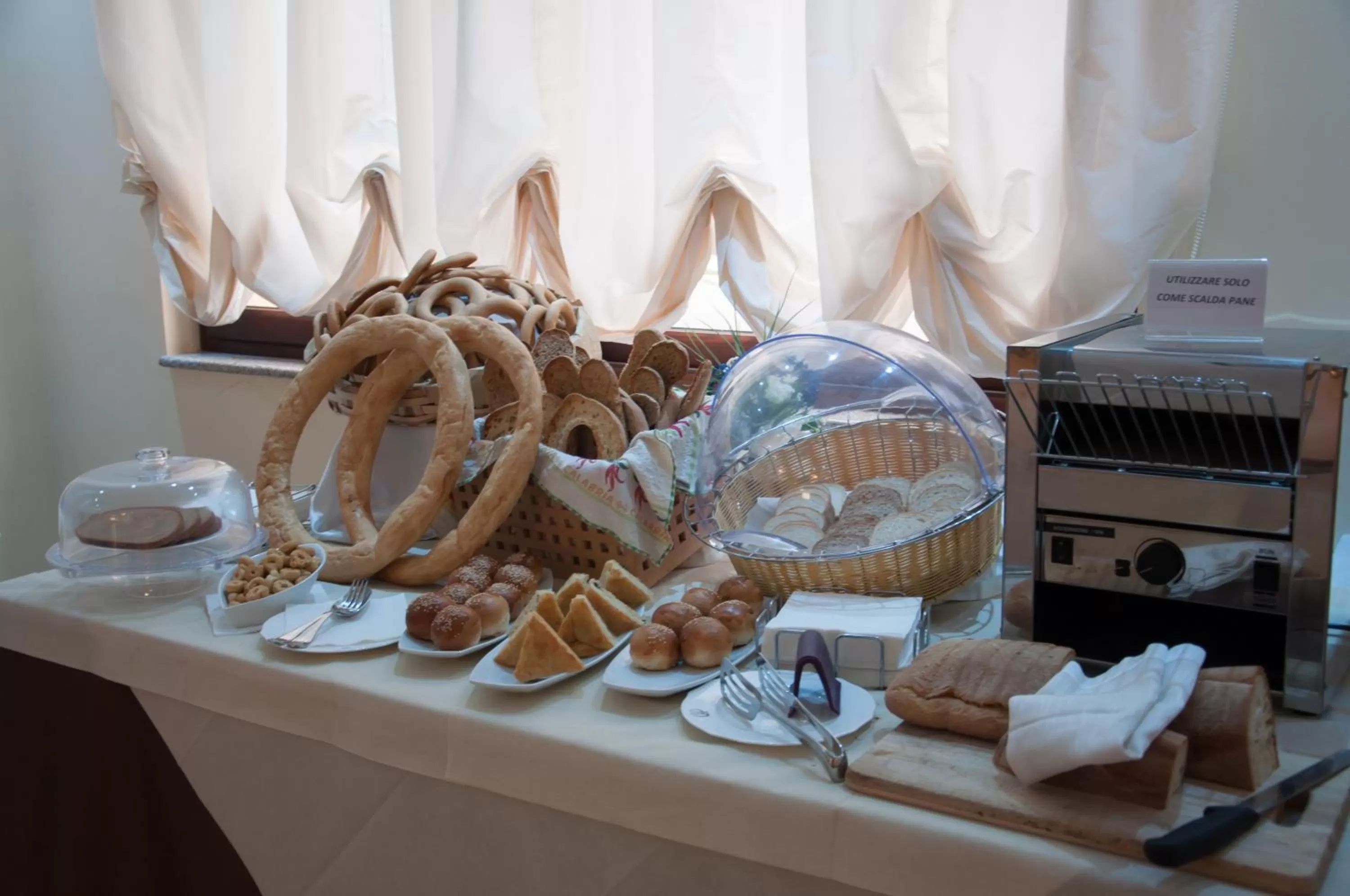 Breakfast in Grand Hotel Paradiso