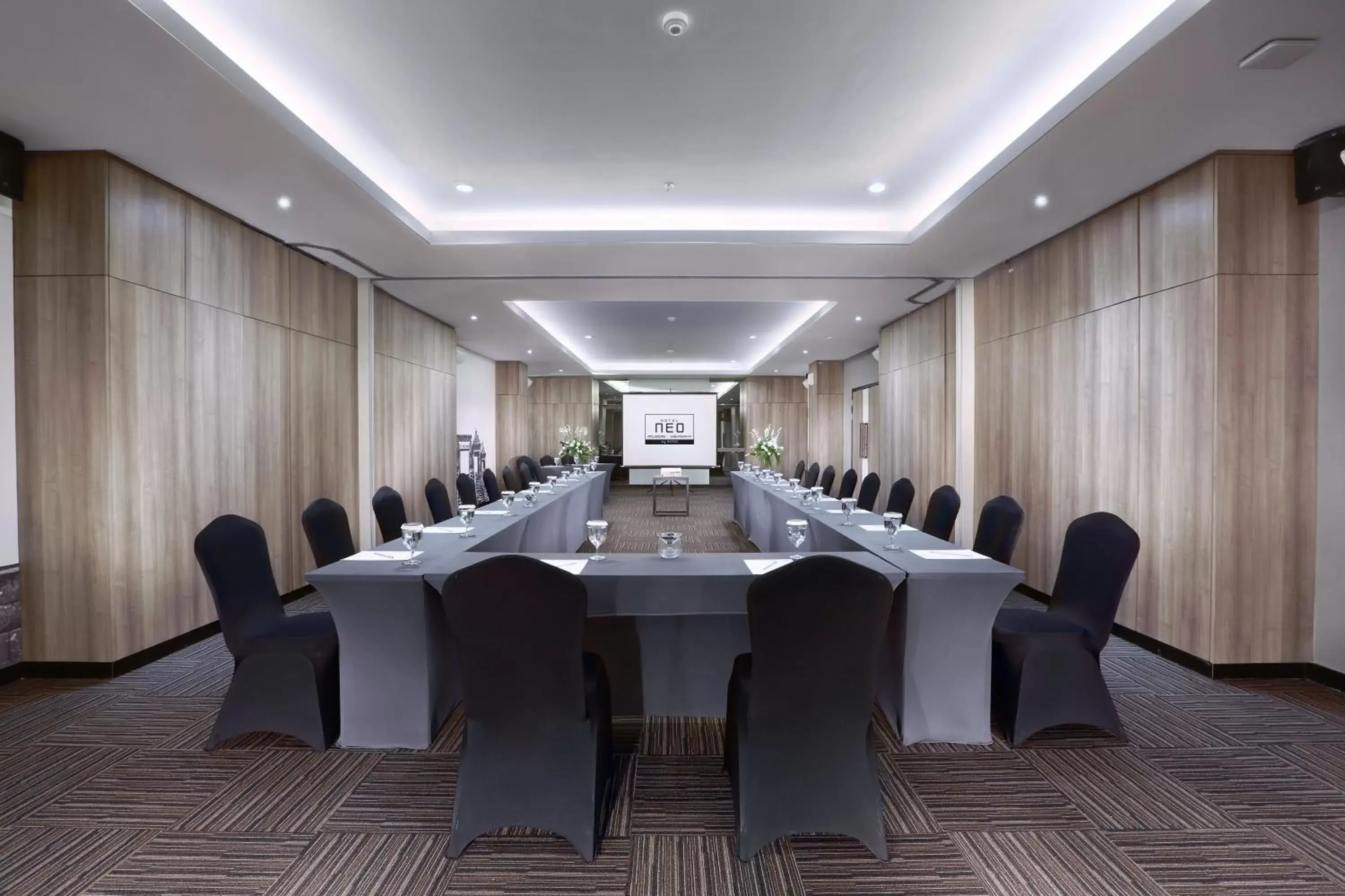 Meeting/conference room in Hotel Neo Malioboro by ASTON