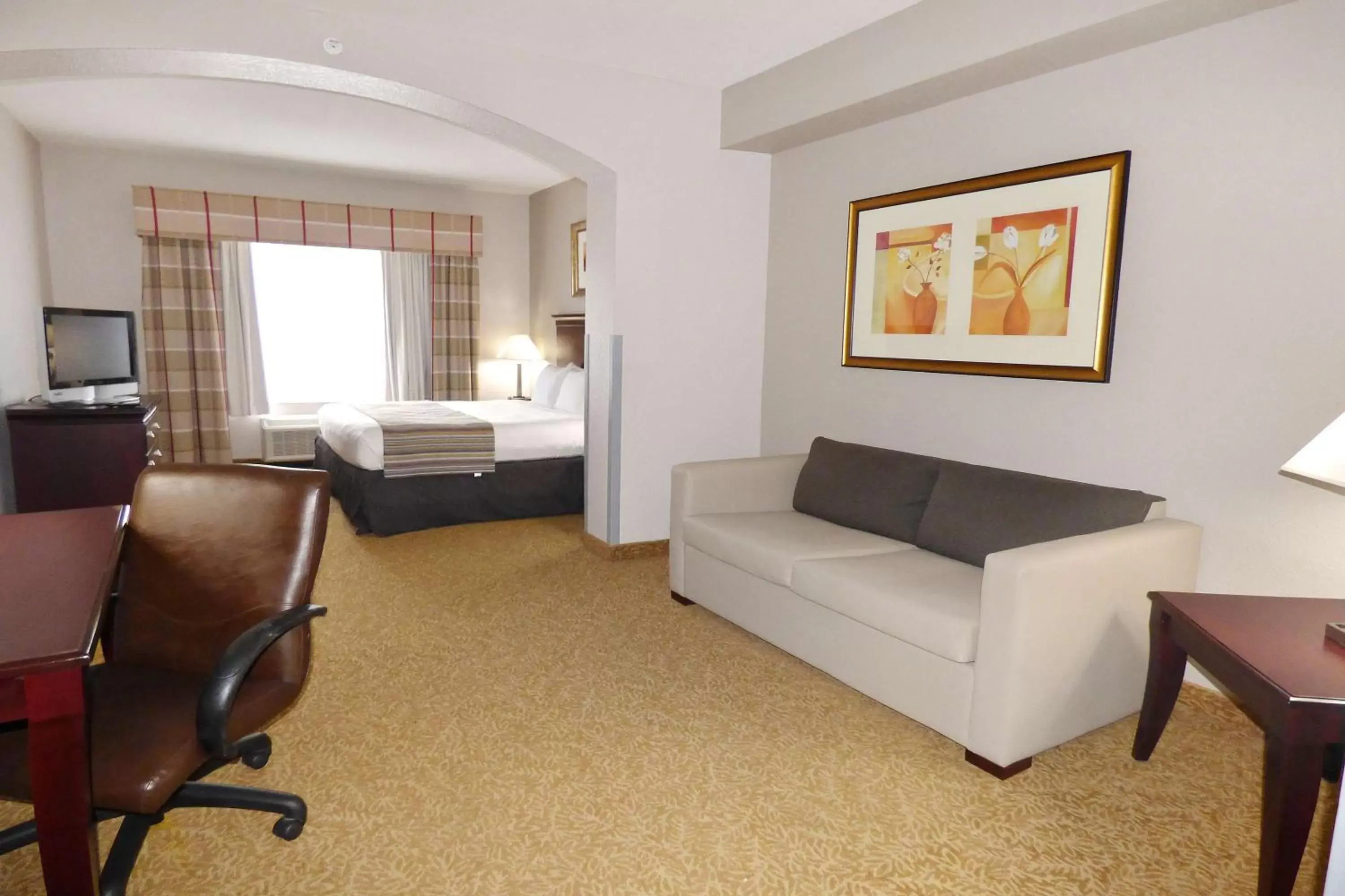 Photo of the whole room, Seating Area in Country Inn & Suites by Radisson, Pensacola West, FL