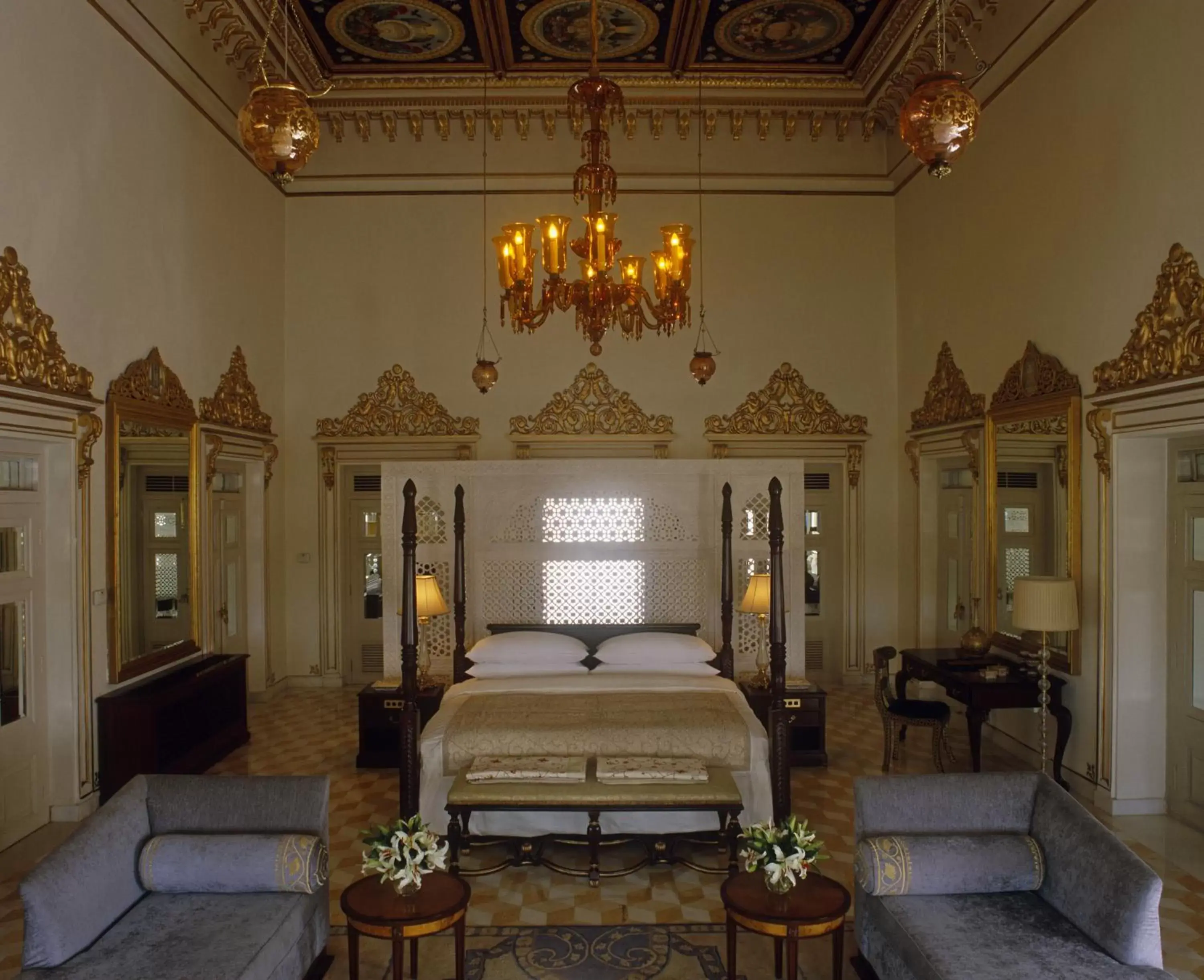 Photo of the whole room, Bed in Taj Lake Palace Udaipur