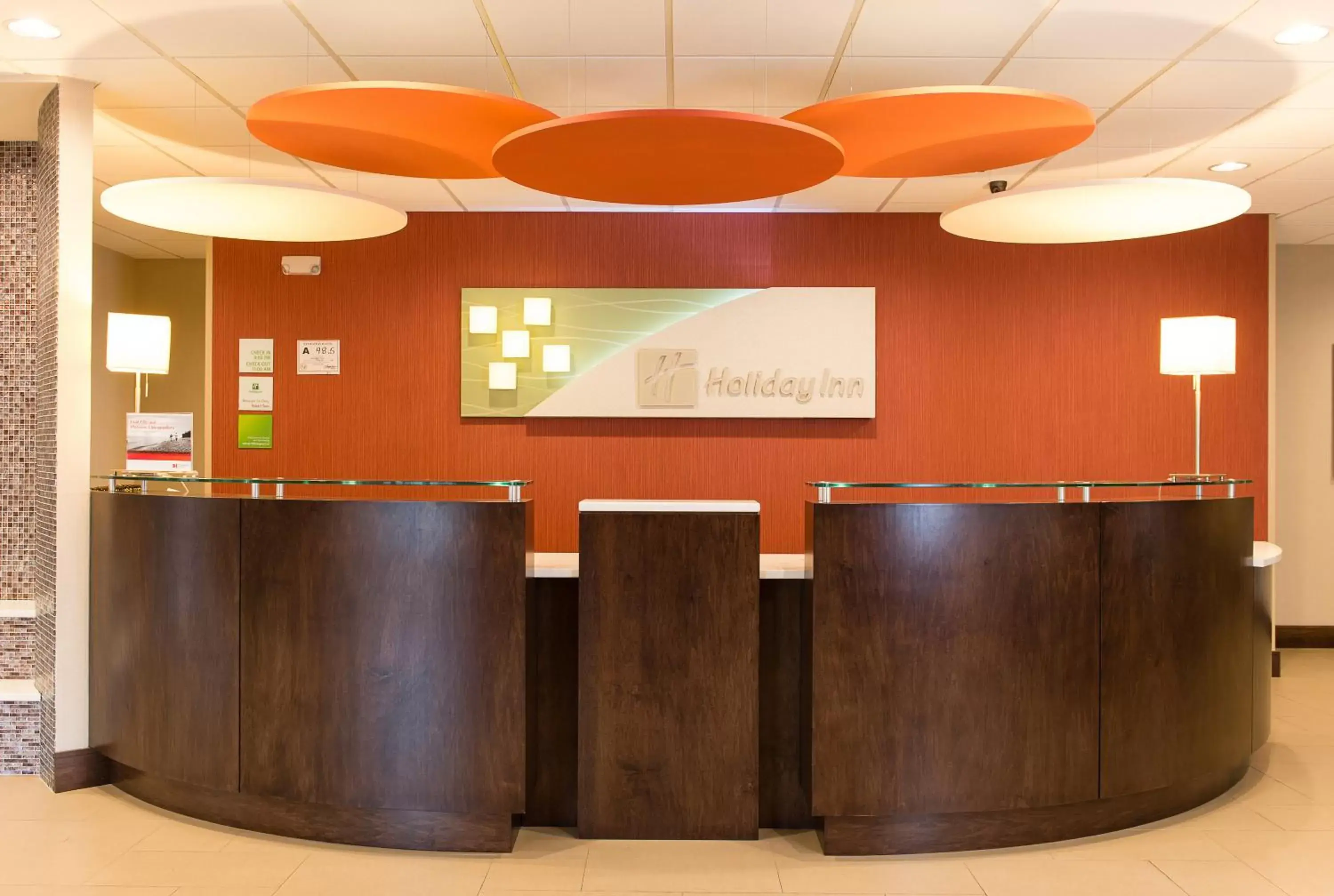 Property building, Lobby/Reception in Holiday Inn Wilmington-Market Street, an IHG Hotel